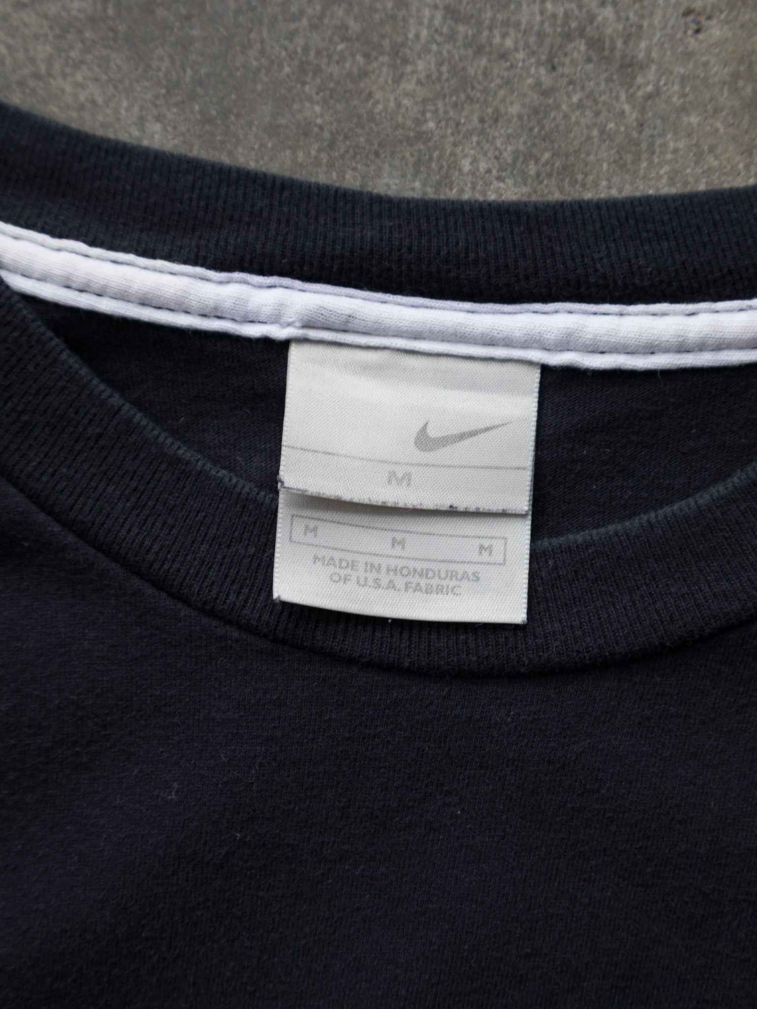 Vintage 00s Black Nike Swoosh Tee (M)