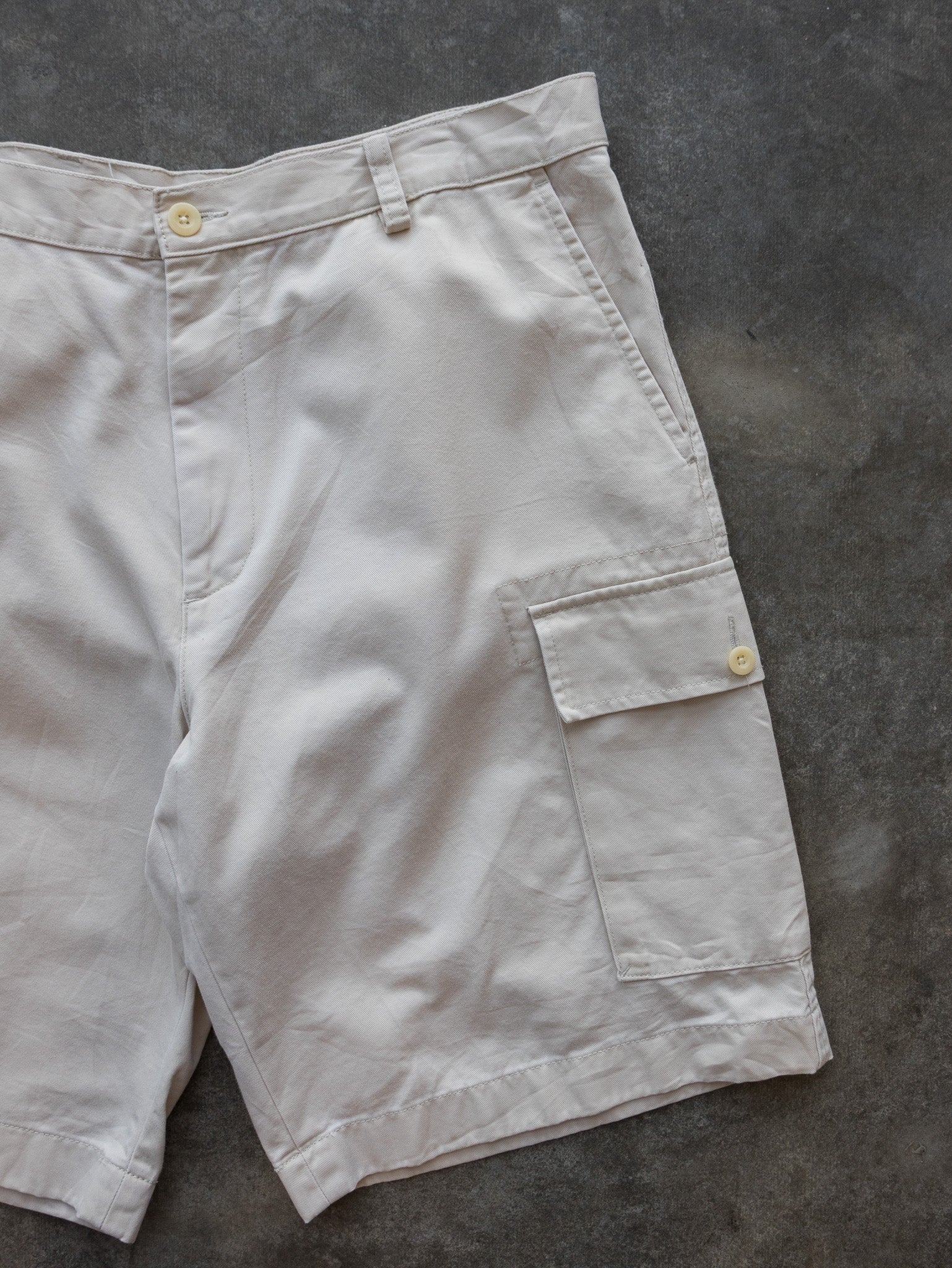 Vintage Beige Nautica Cargo Shorts (W36)
