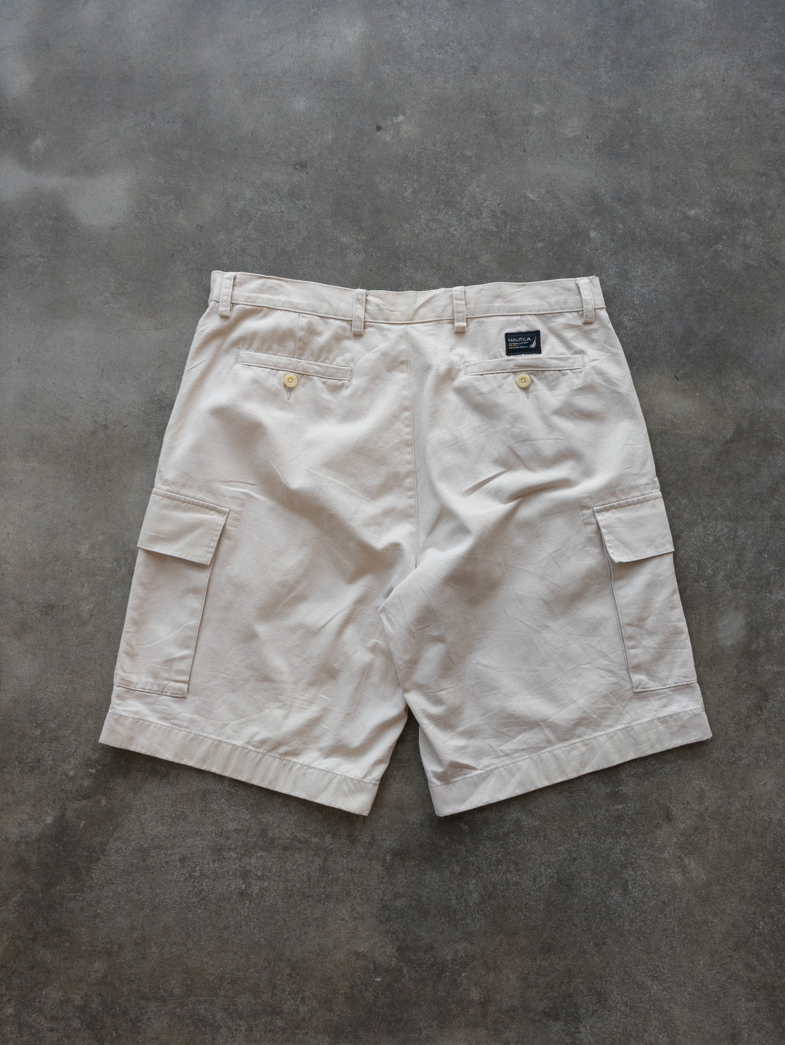 Vintage Beige Nautica Cargo Shorts (W36)