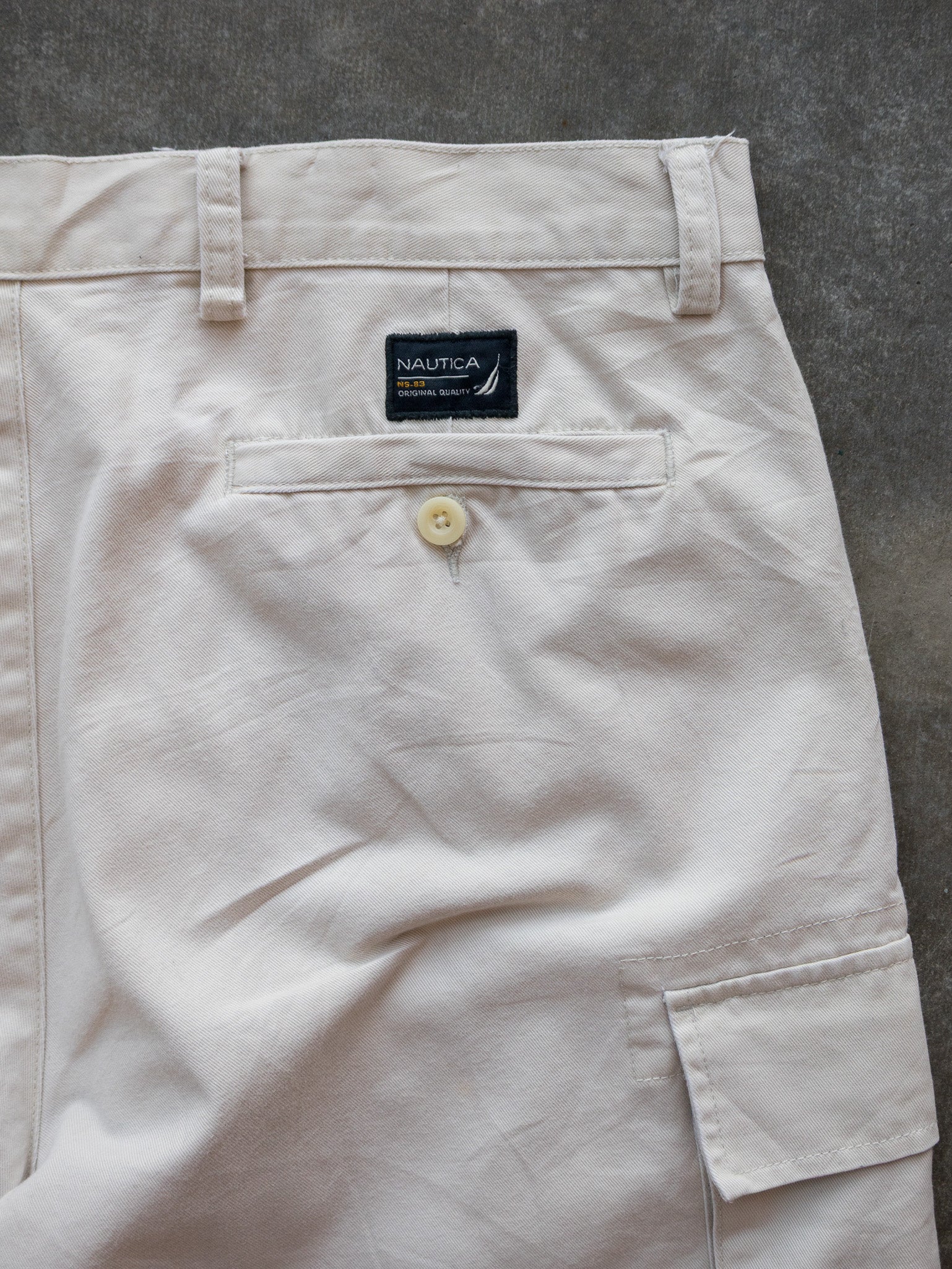 Vintage Beige Nautica Cargo Shorts (W36)