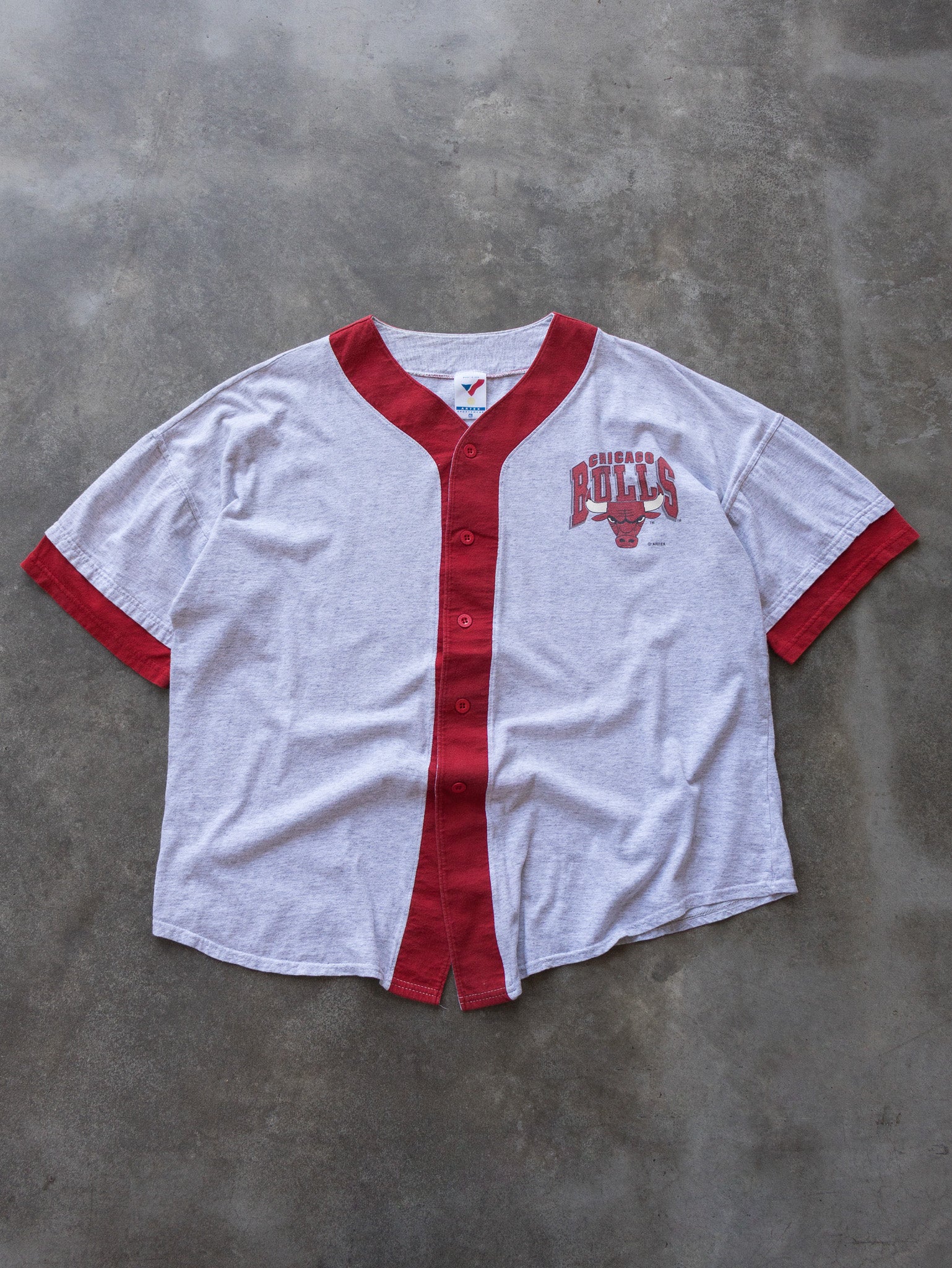 Vintage Chicago Bulls Button Tee (XL)