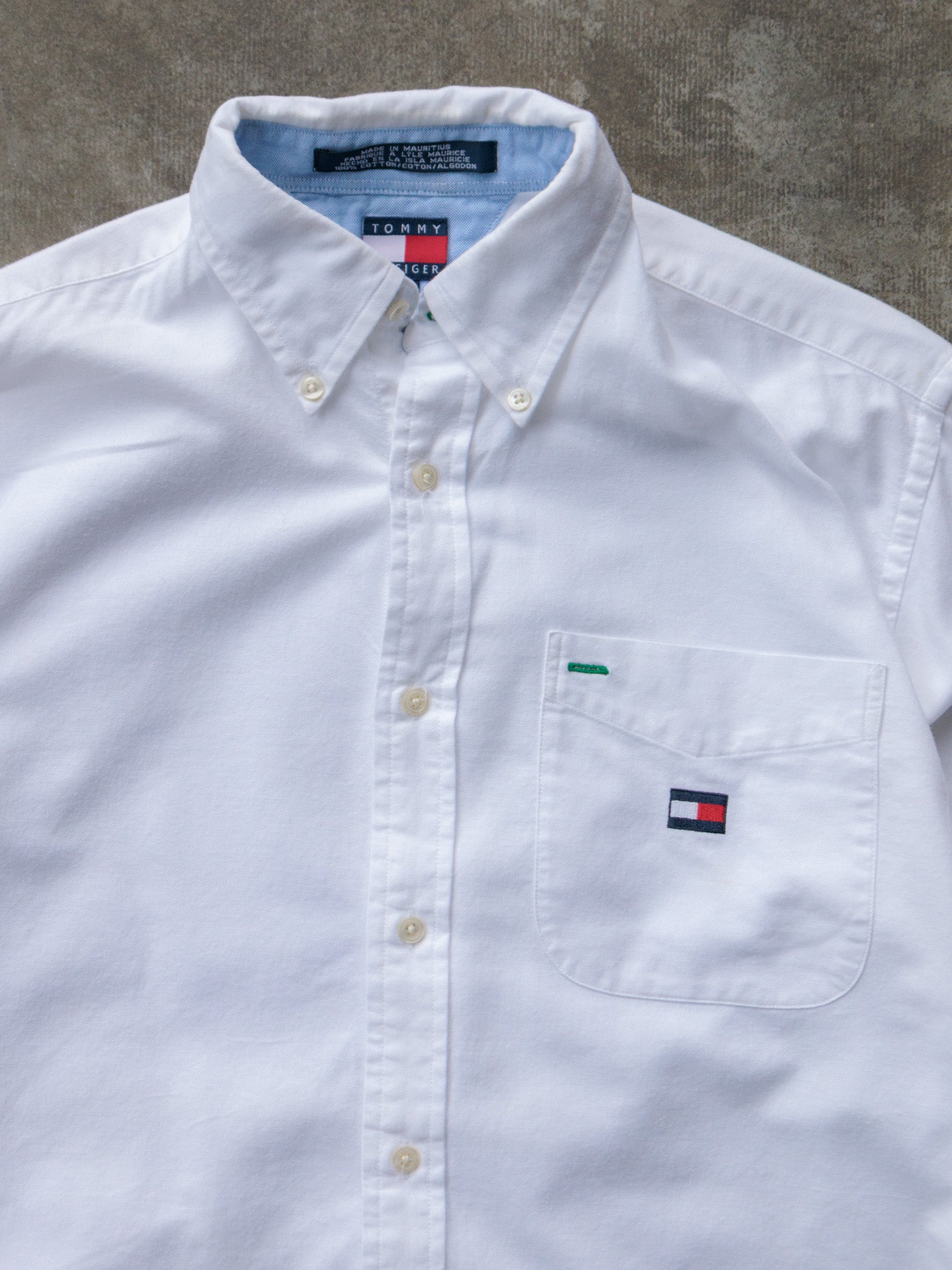 Vintage White Tommy Hilfiger Shirt (L)