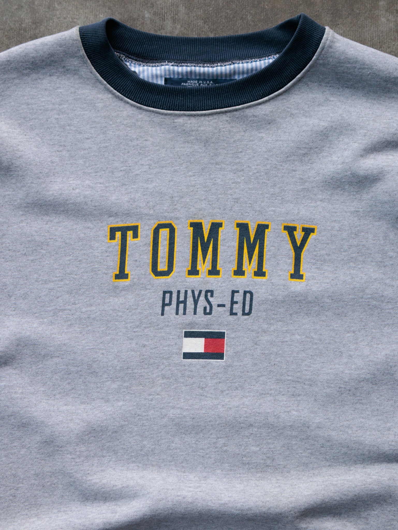 Vintage 90s Grey Tommy Hilfiger Phys-Ed Sweatshirt (L)