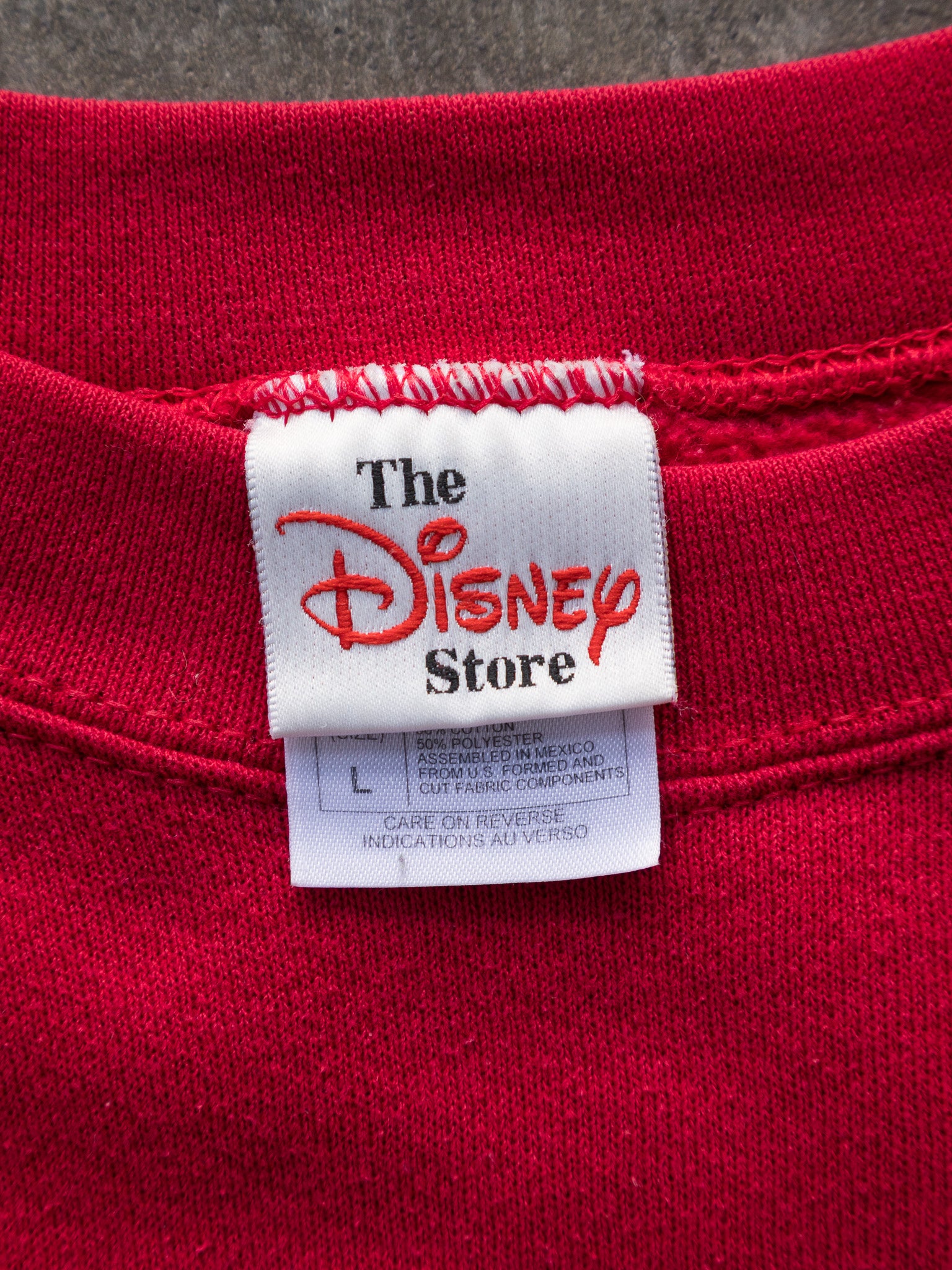 Vintage 90s Winnie the Pooh Bear Bottom Sweatshirt (L)