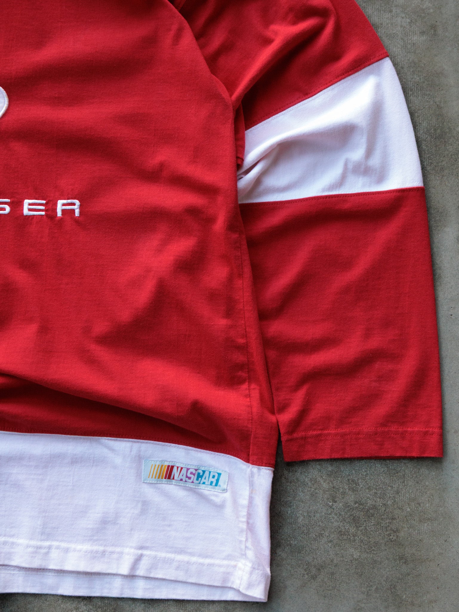 Vintage 00s Red NASCAR Budweiser Dale Jr Long Sleeve (XL)