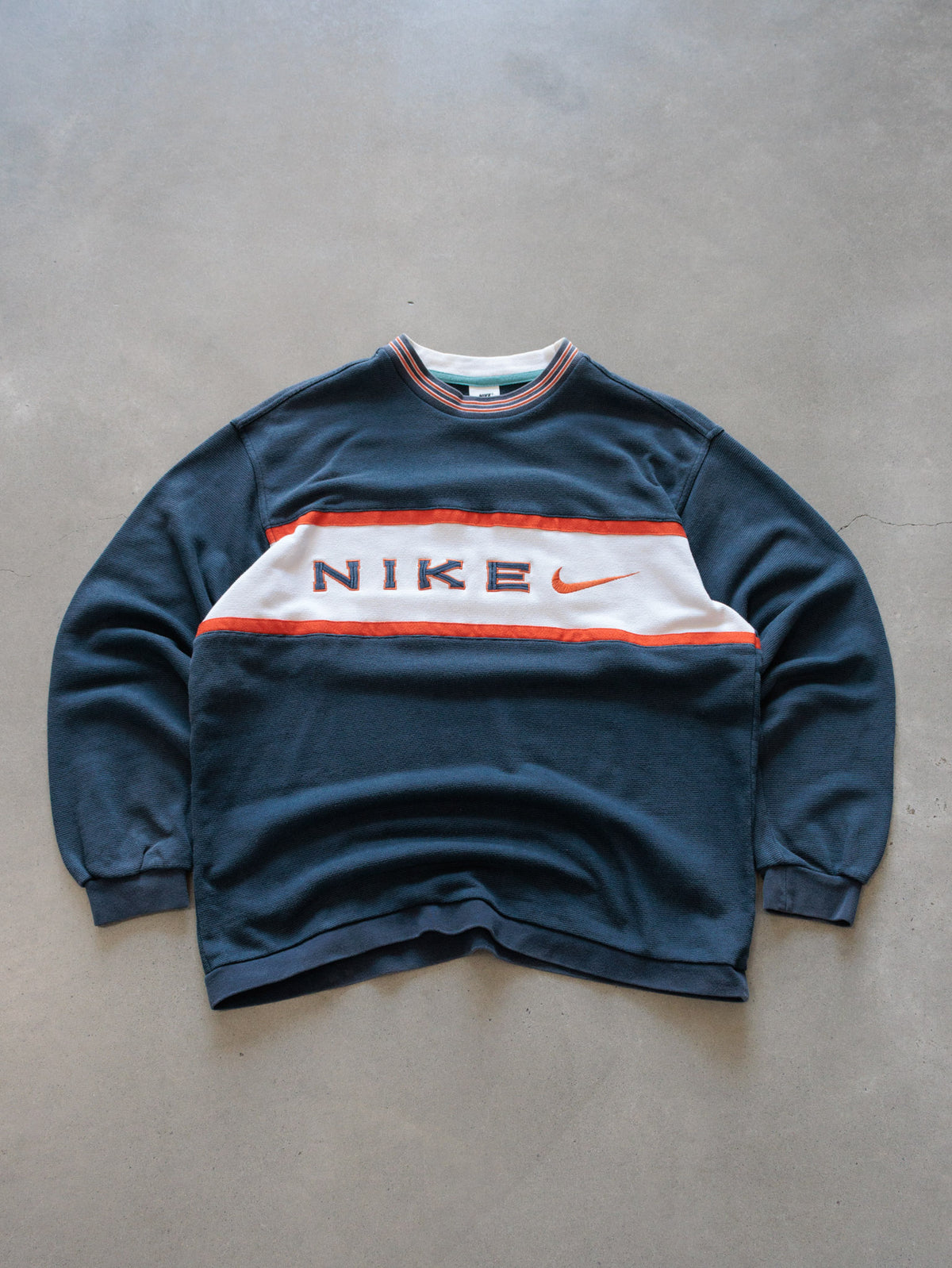 Vintage 90s Navy Nike Sweatshirt (M)