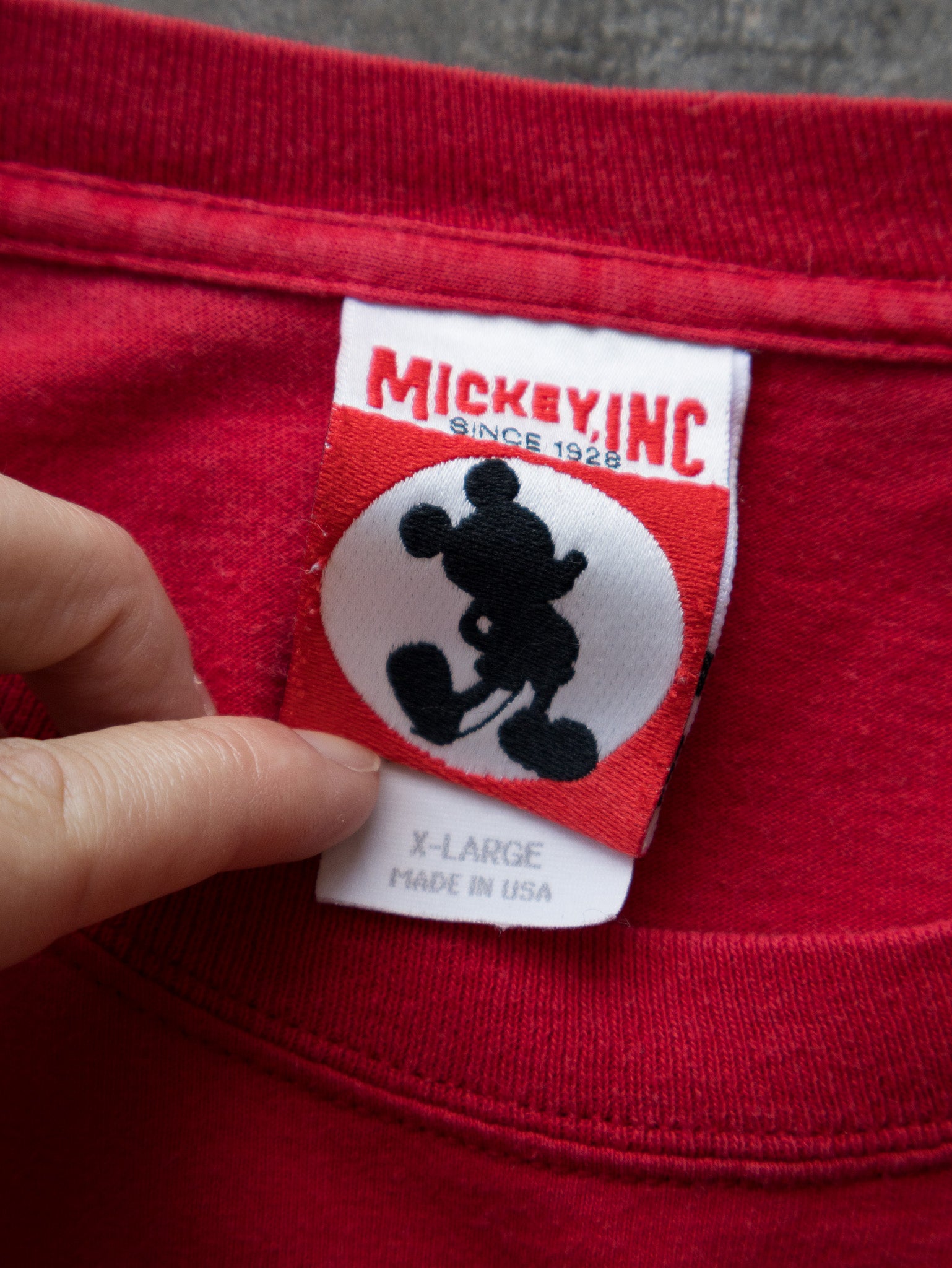 Vintage 90s Red Disneyland Mickey Mouse Tee (XL)