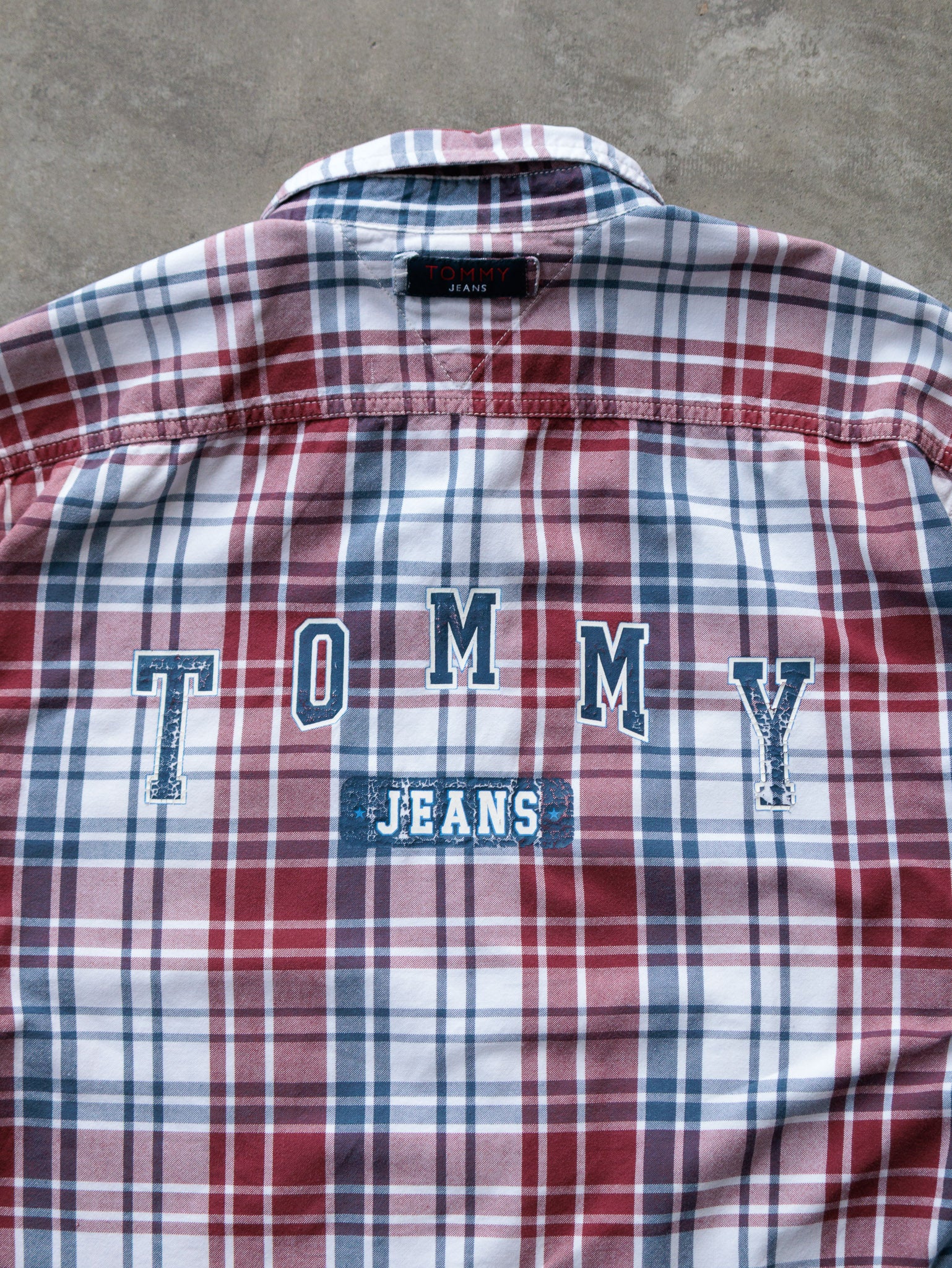 Vintage 90s Tommy Jeans Plaid Flannel Shirt (L)