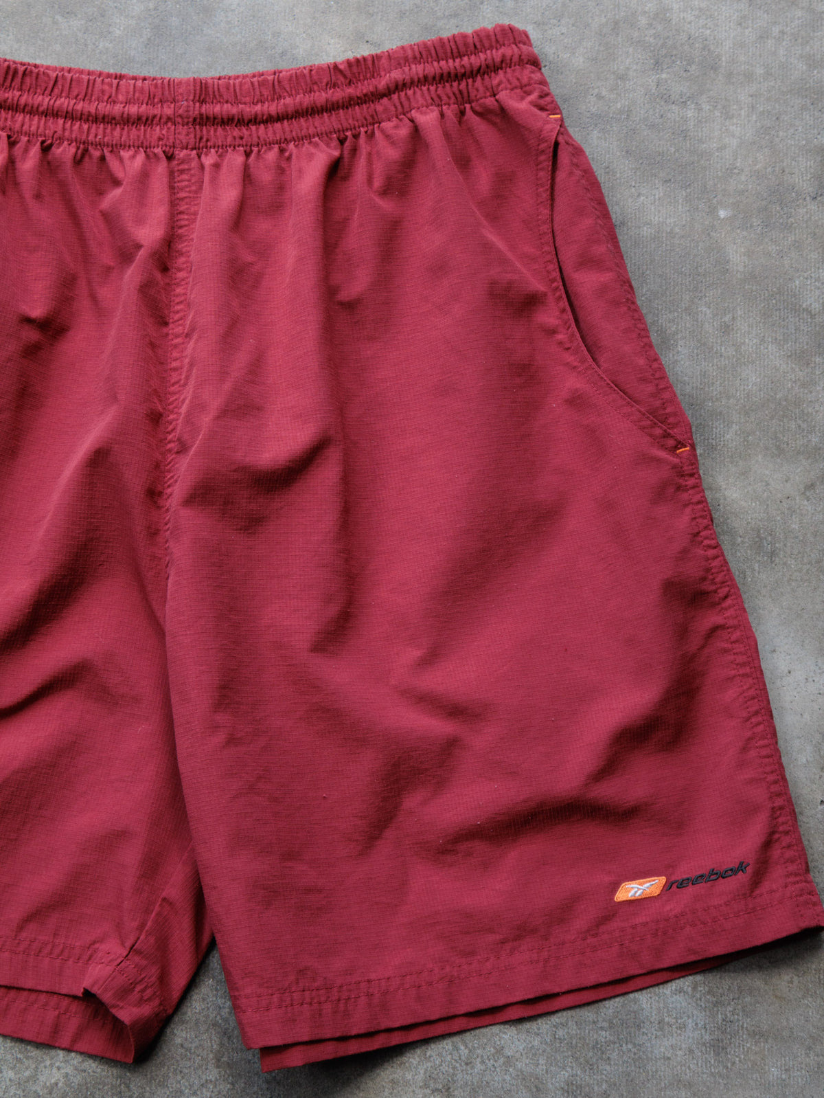 Vintage 00s Red Reebok Shorts (L)