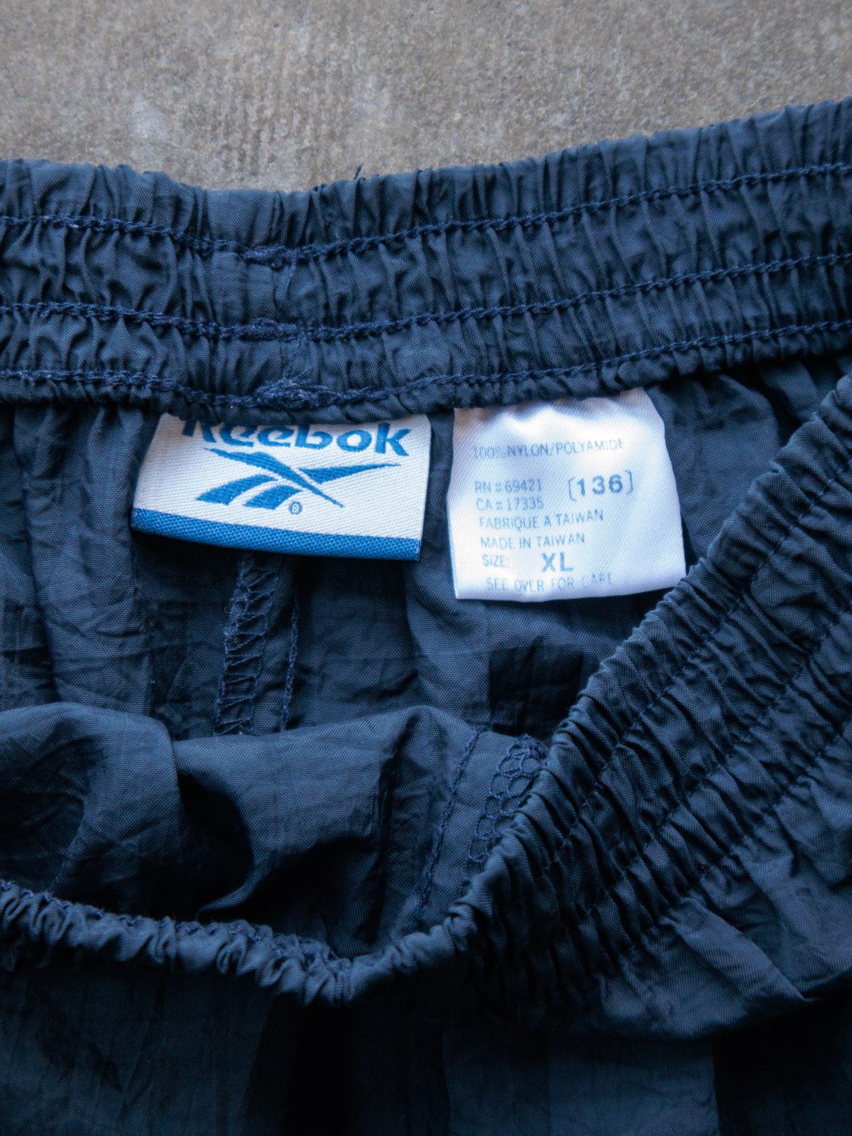 Vintage 90s Navy Reebok Shorts (XL)