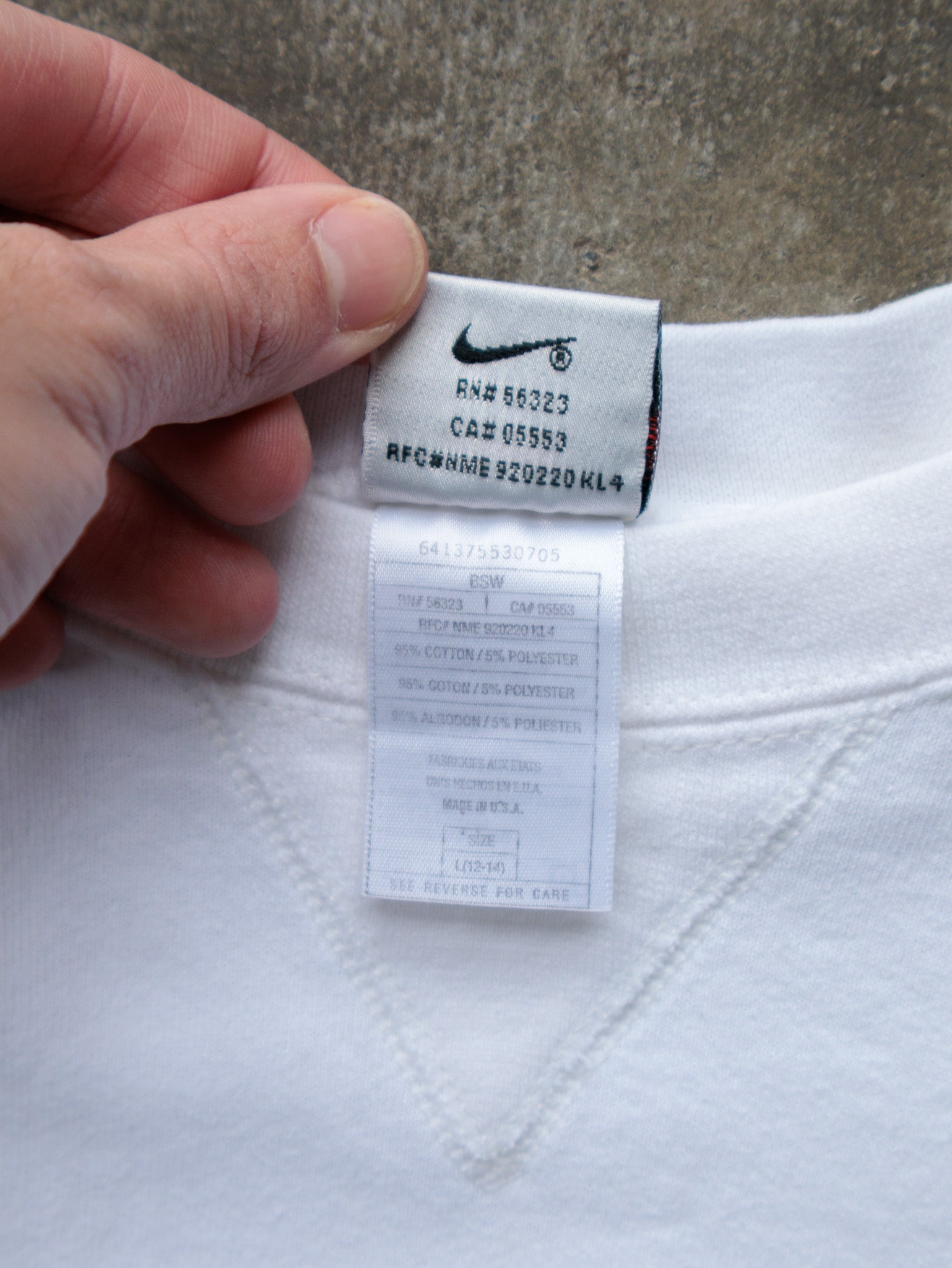 Vintage 90s White Nike Swoosh Sweatshirt (12-14Y)