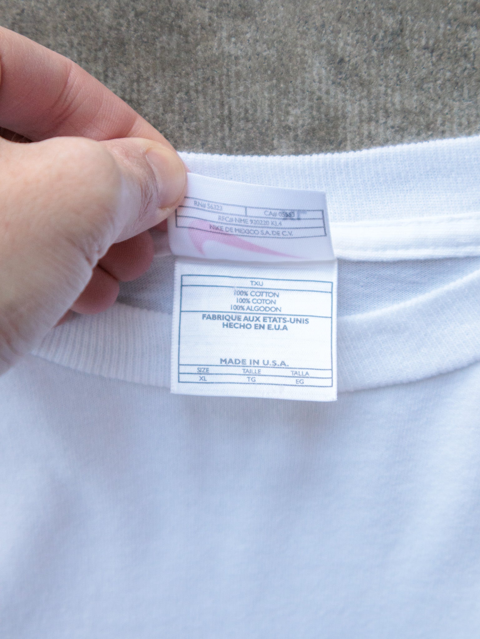 Vintage 90s White Nike Long Sleeve (XL)