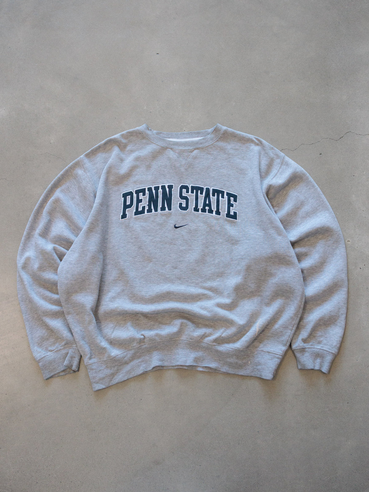 Vintage 00s Grey Penn State Nike Sweatshirt (L)