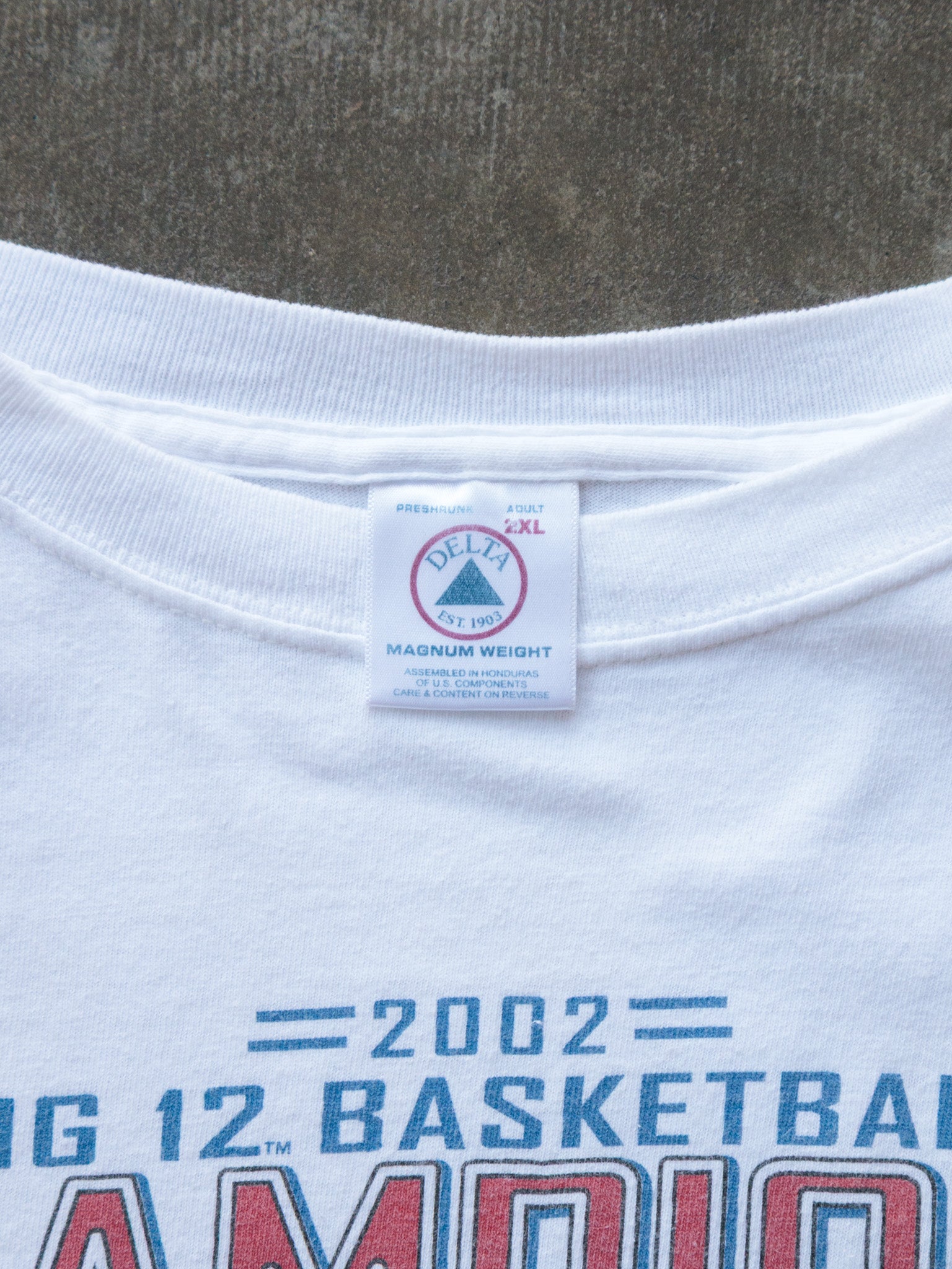 Vintage 2002 Kansas Jayhawks Basketball Tee (2XL)