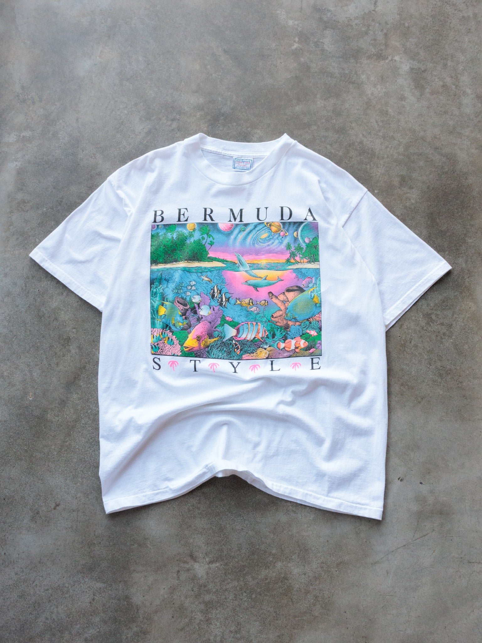 Vintage 90s White Bermuda Style Tee (XL)