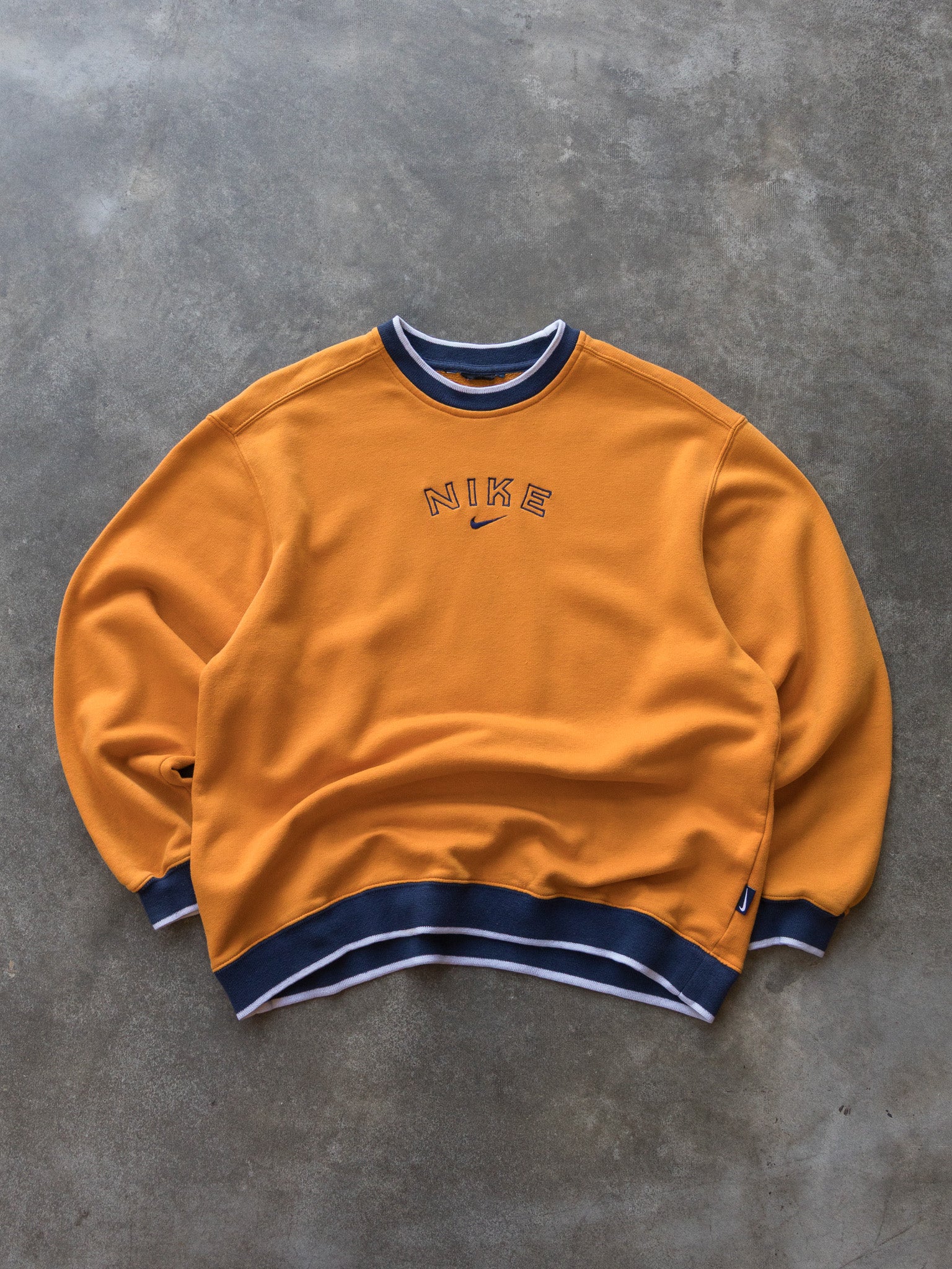 Vintage Orange Nike Sweatshirt (M)