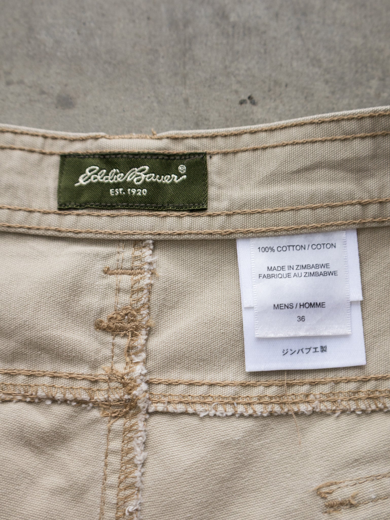 Vintage 00s Eddie Bauer Tan Multi-Pocket Cargo Shorts (W36)