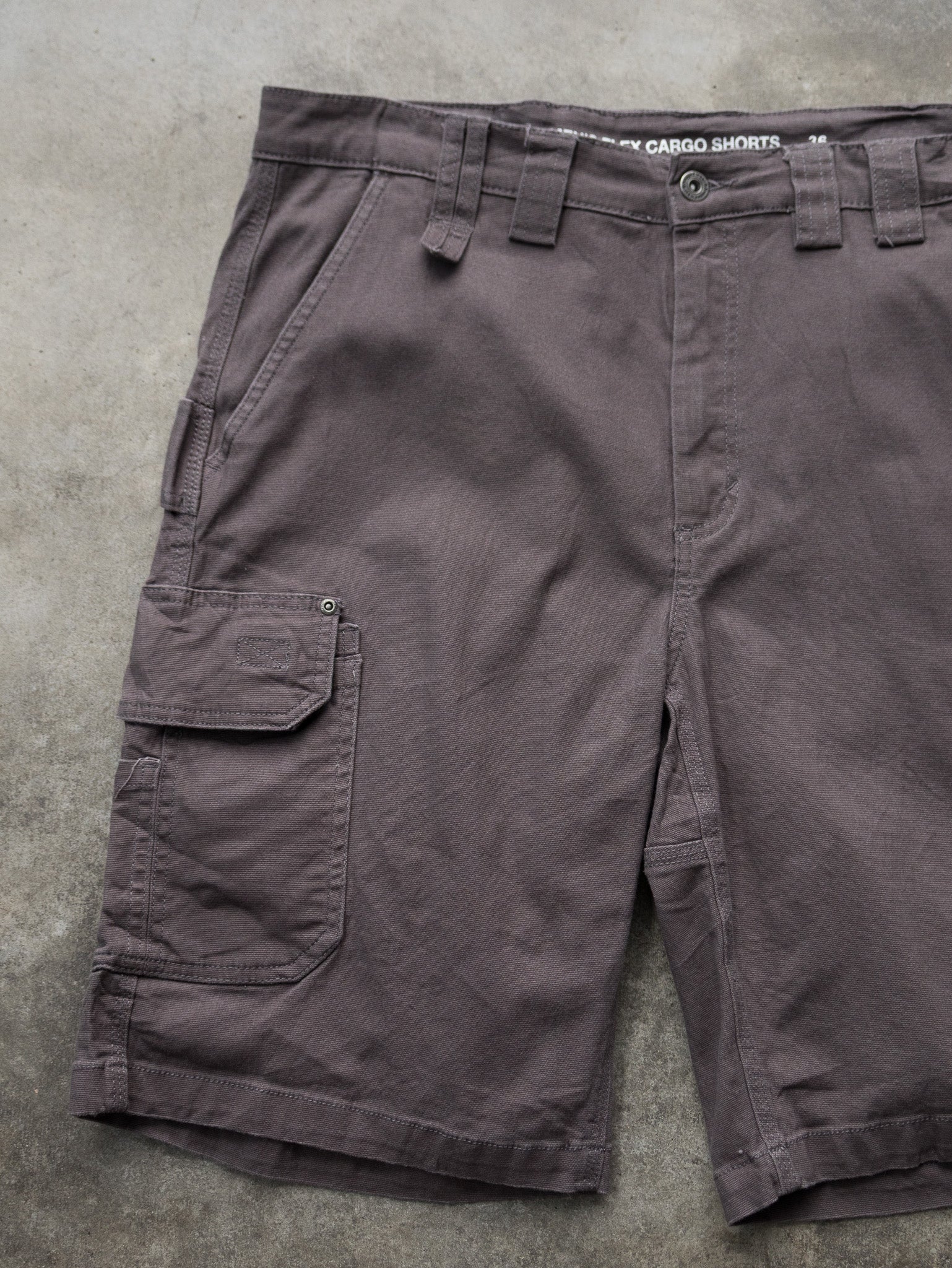 Vintage 00s Charcoal Rugged Wear Cargo Shorts (W36)