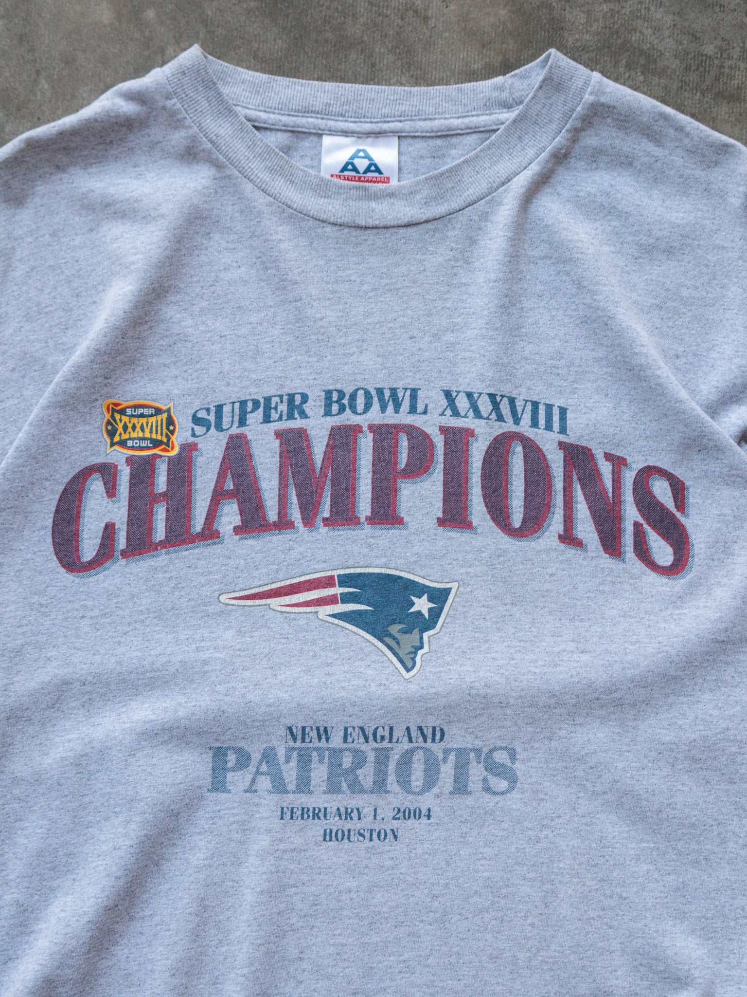 Vintage 2004 Grey New England Patriots Long Sleeve Tee (XL)