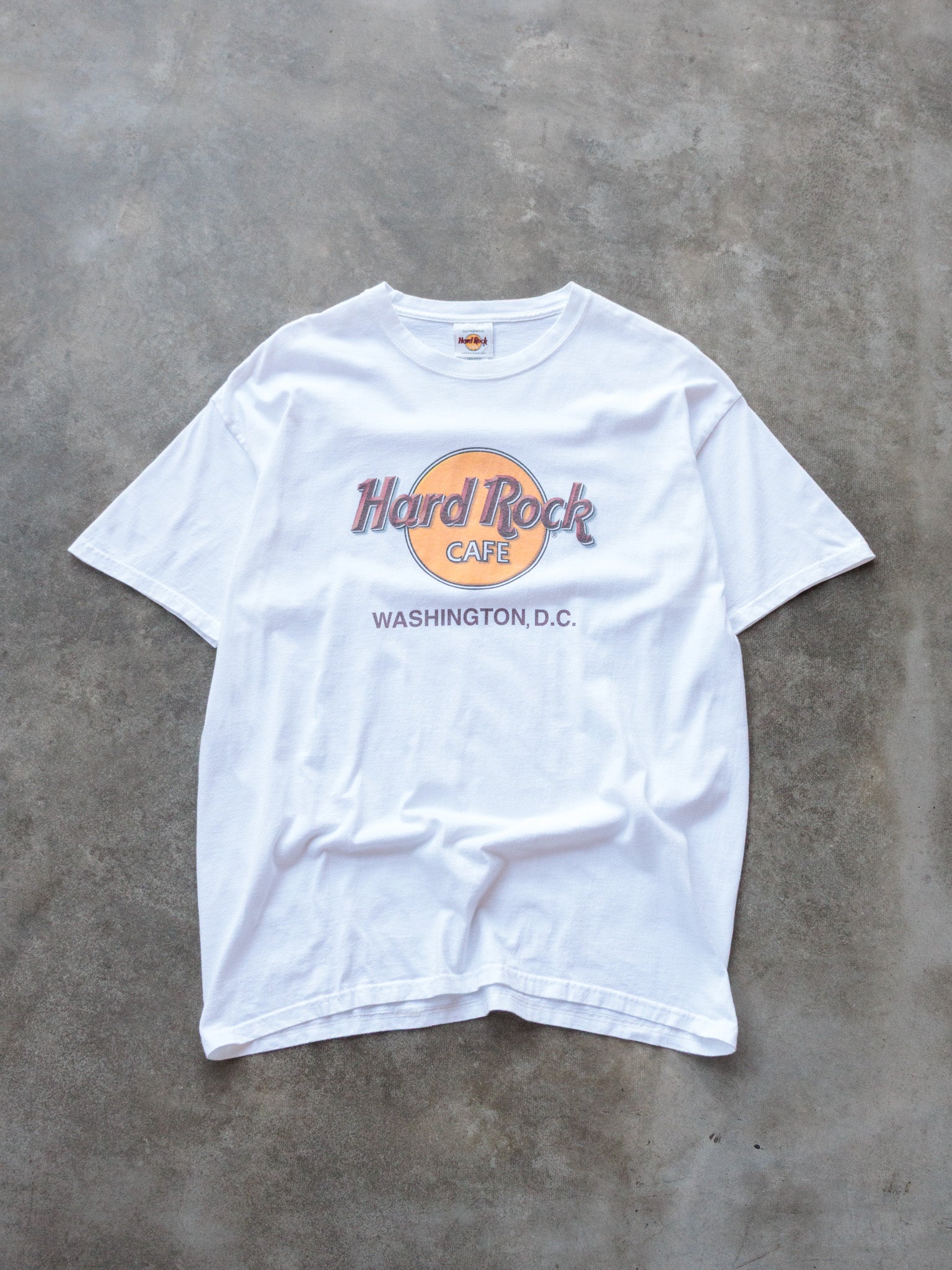 Vintage 00s White Hard Rock Cafe Washington D.C. Tee (L)