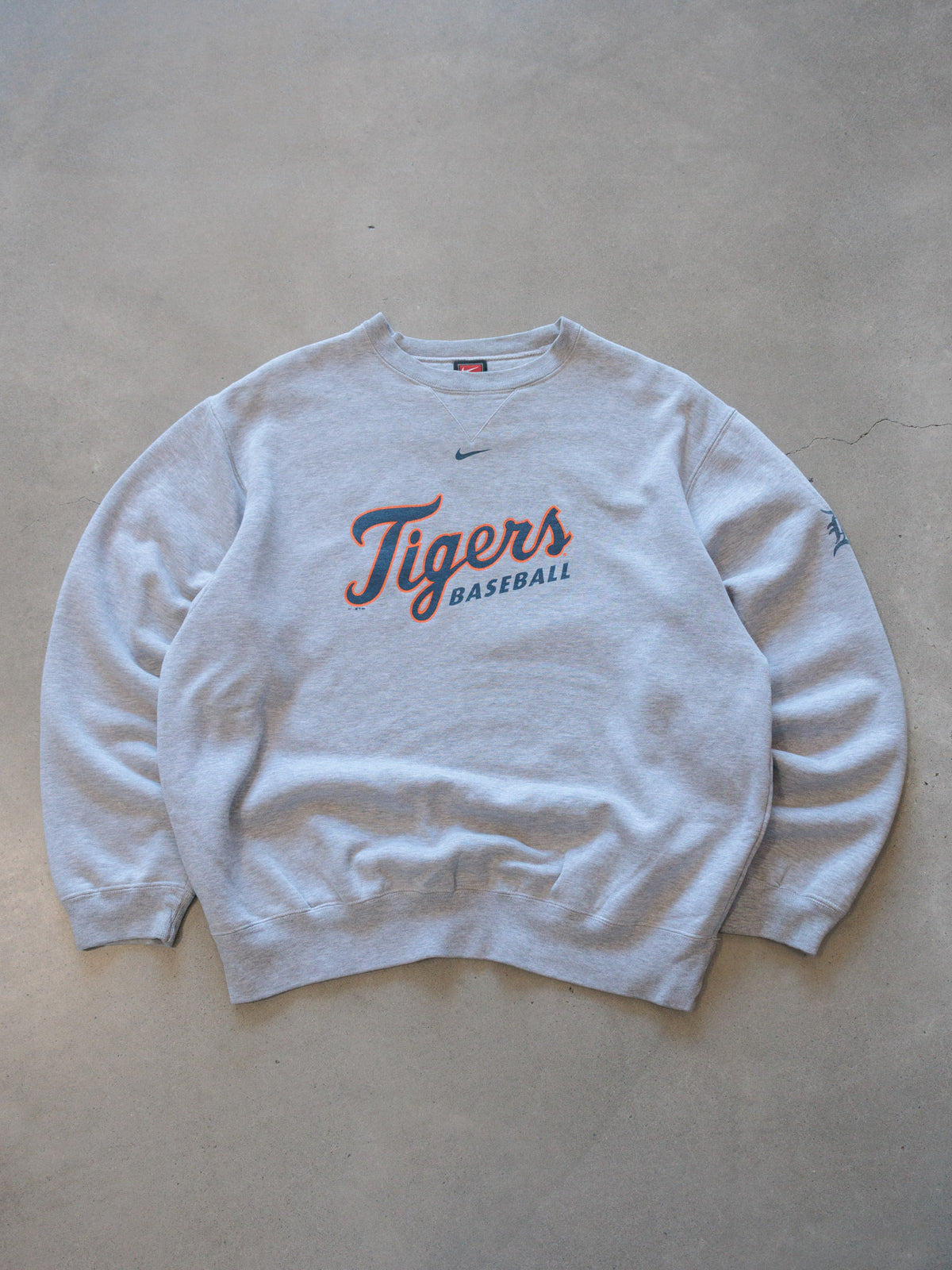 Vintage 00s Grey Nike Detroit Tigers Baseball Sweatshirt (M)