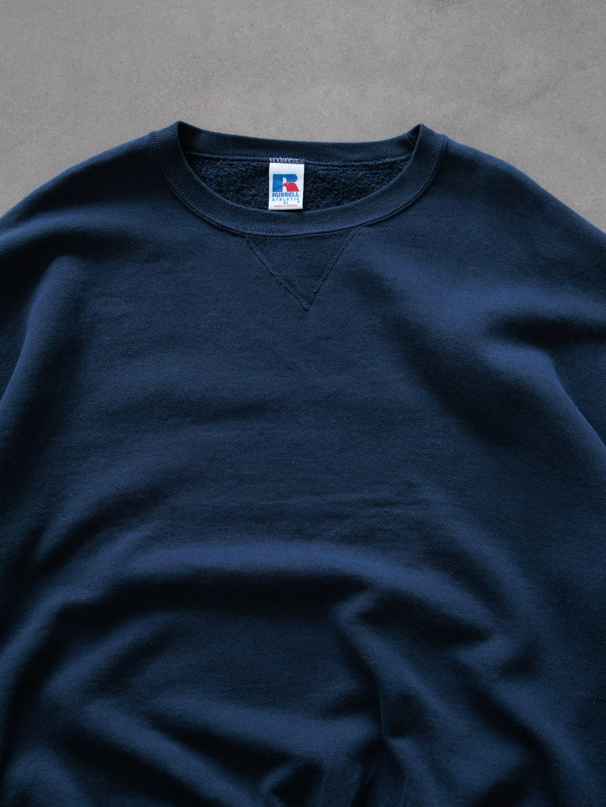 Vintage Navy Russell Athletic Sweatshirt (XL)