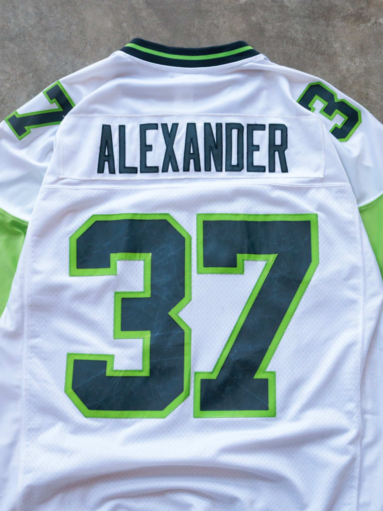 Vintage 00s White Reebok Seattle Seahawks Alexander Jersey (L)