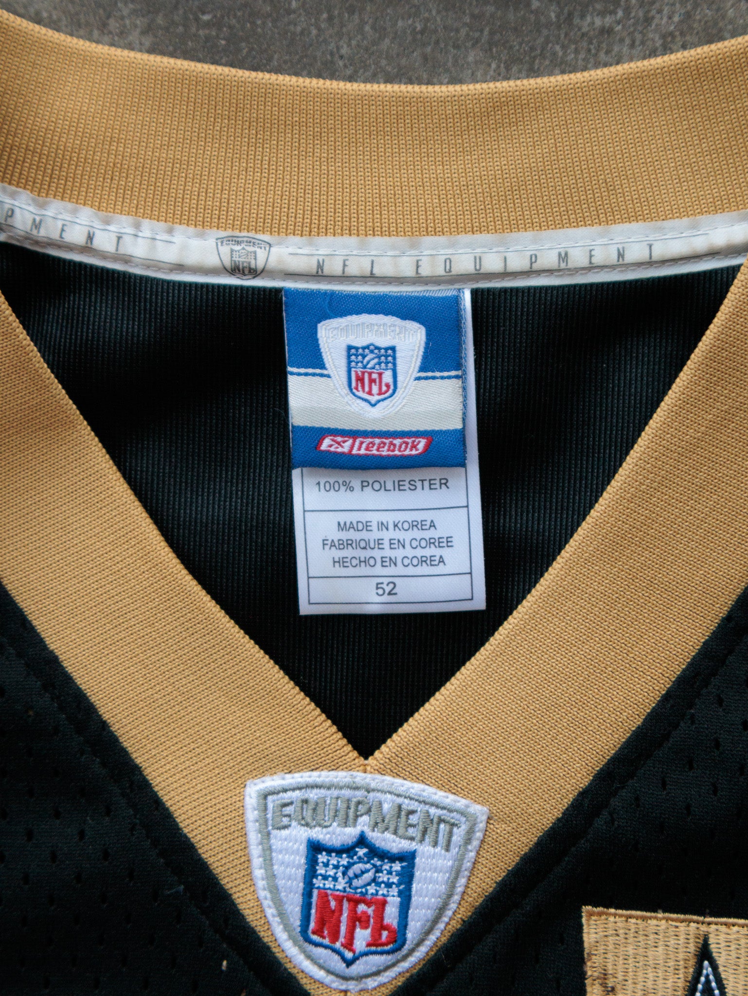 Vintage 00s Black New Orleans Saints Reggie Bush Jersey (L)