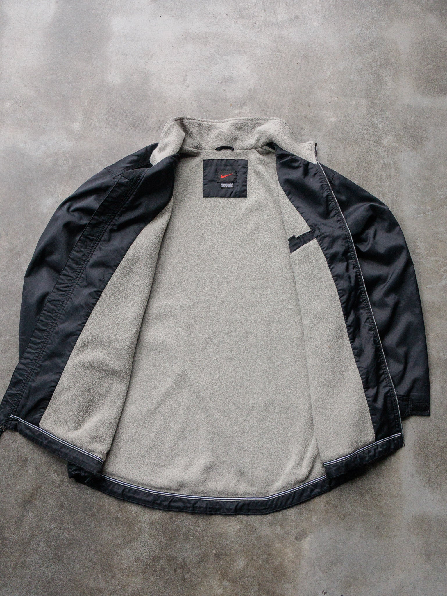 Vintage 90s Black Nike Fleece-Lined Jacket (L)