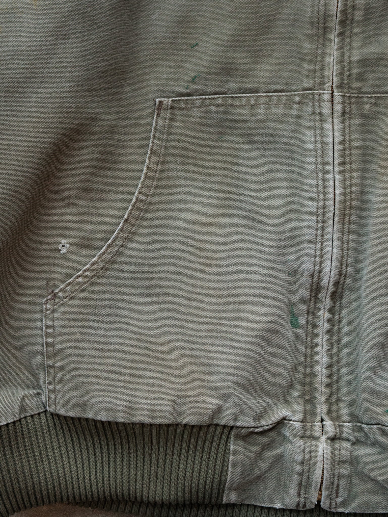 Vintage Carhartt J130 ARG 'Army Green' Active Jacket (XL)