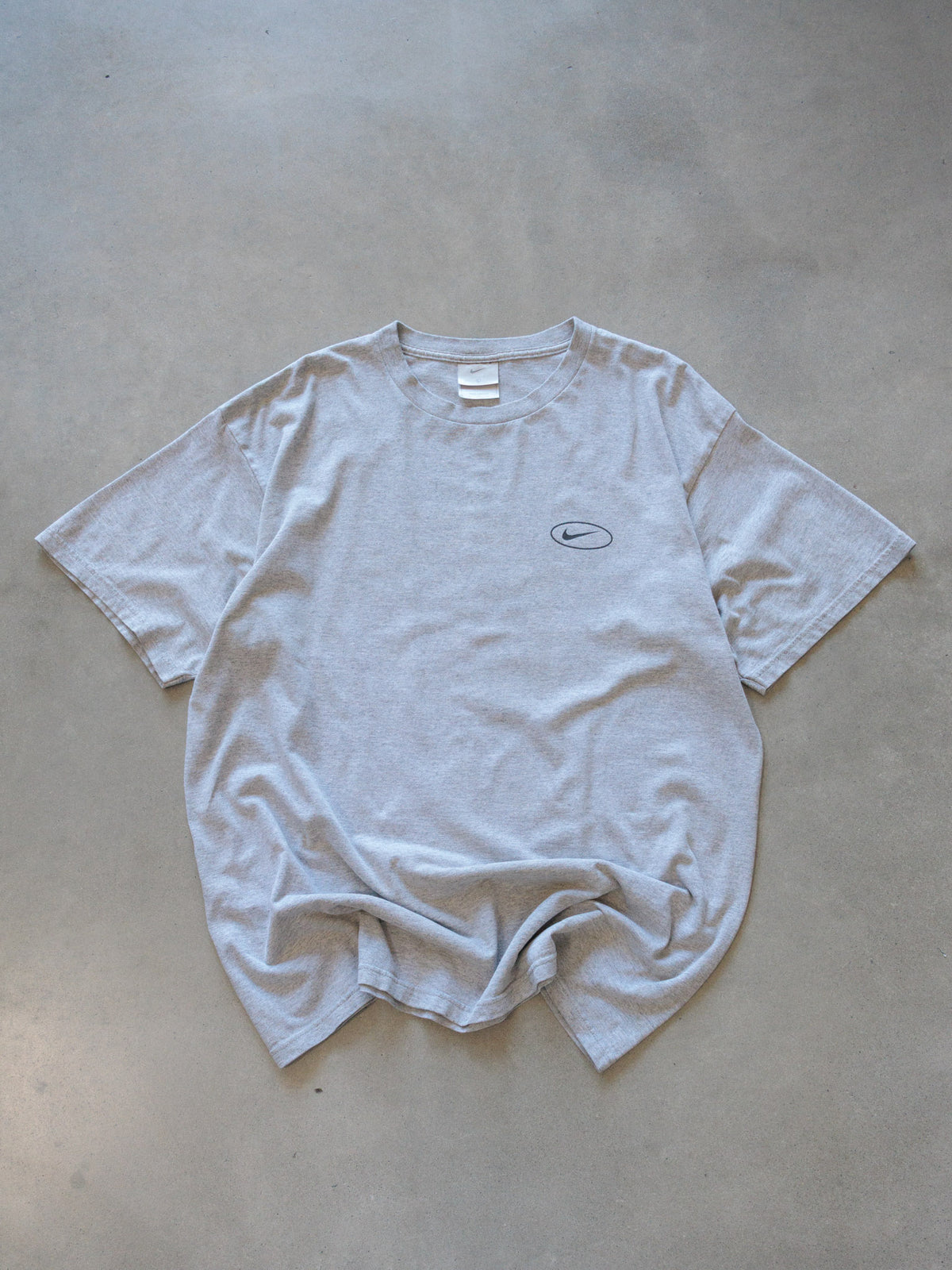 Vintage 00s Grey Nike Air Tee (L)