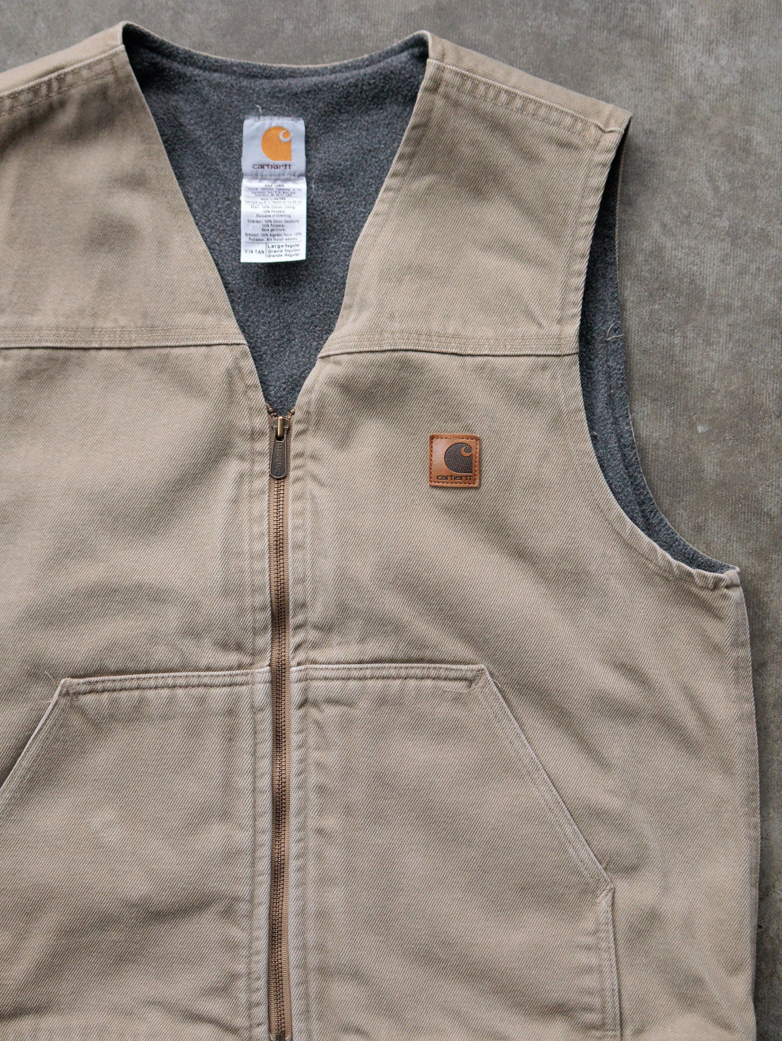 Vintage 2005 Carhartt V19 Tan Vest (L)