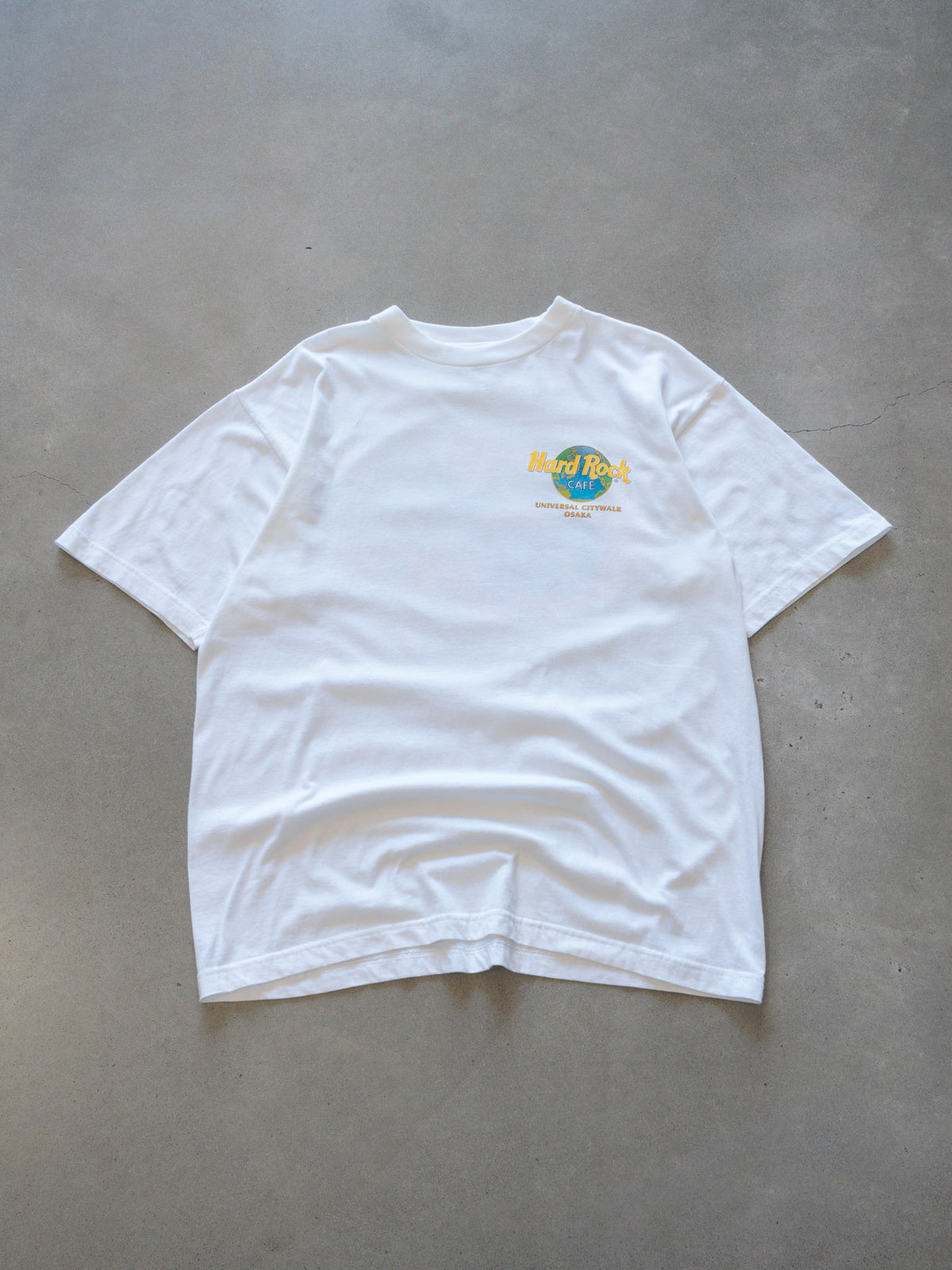 Vintage 2001 White Hard Rock Cafe Osaka Tee (L)