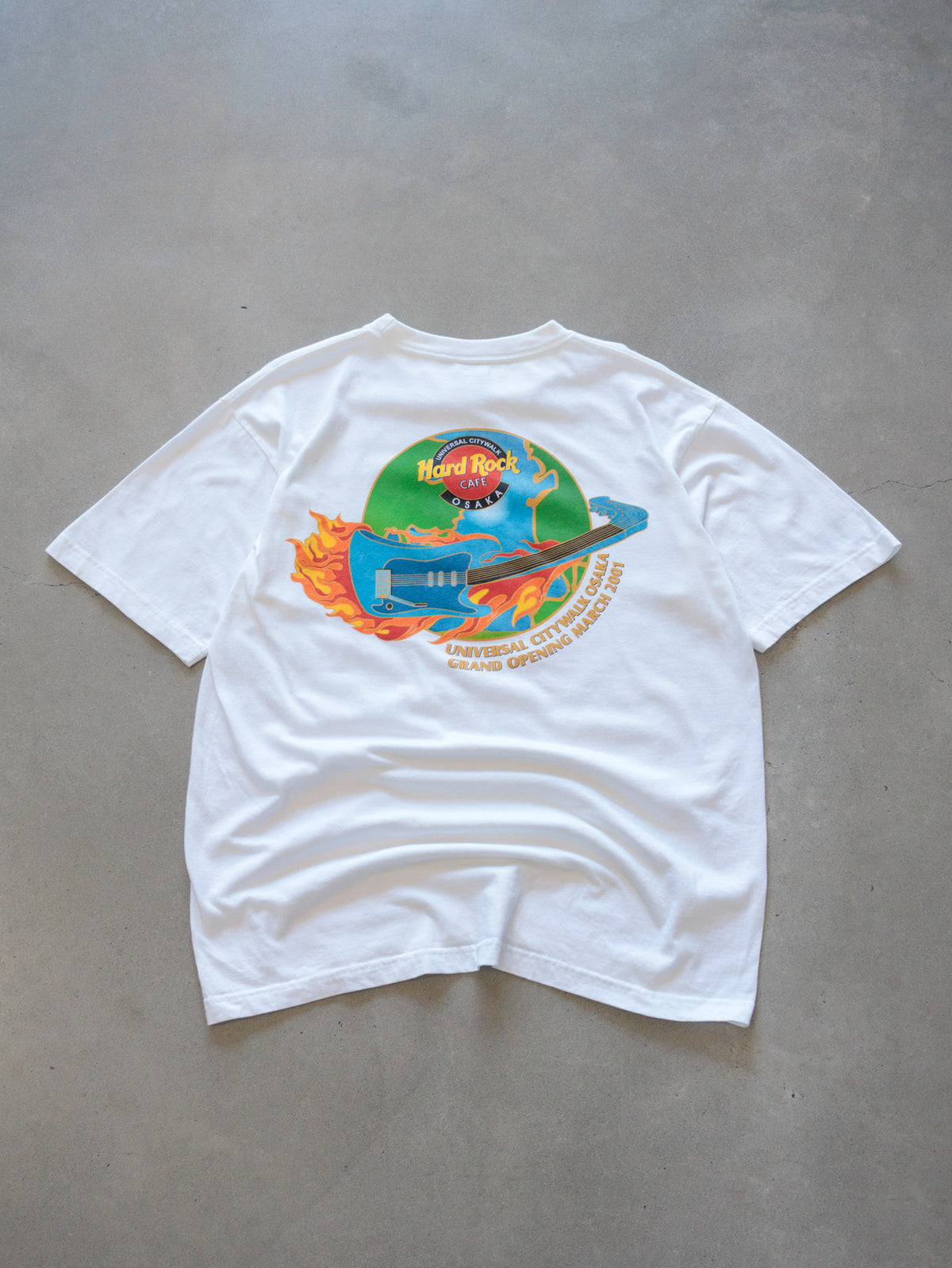 Vintage 2001 White Hard Rock Cafe Osaka Tee (L)