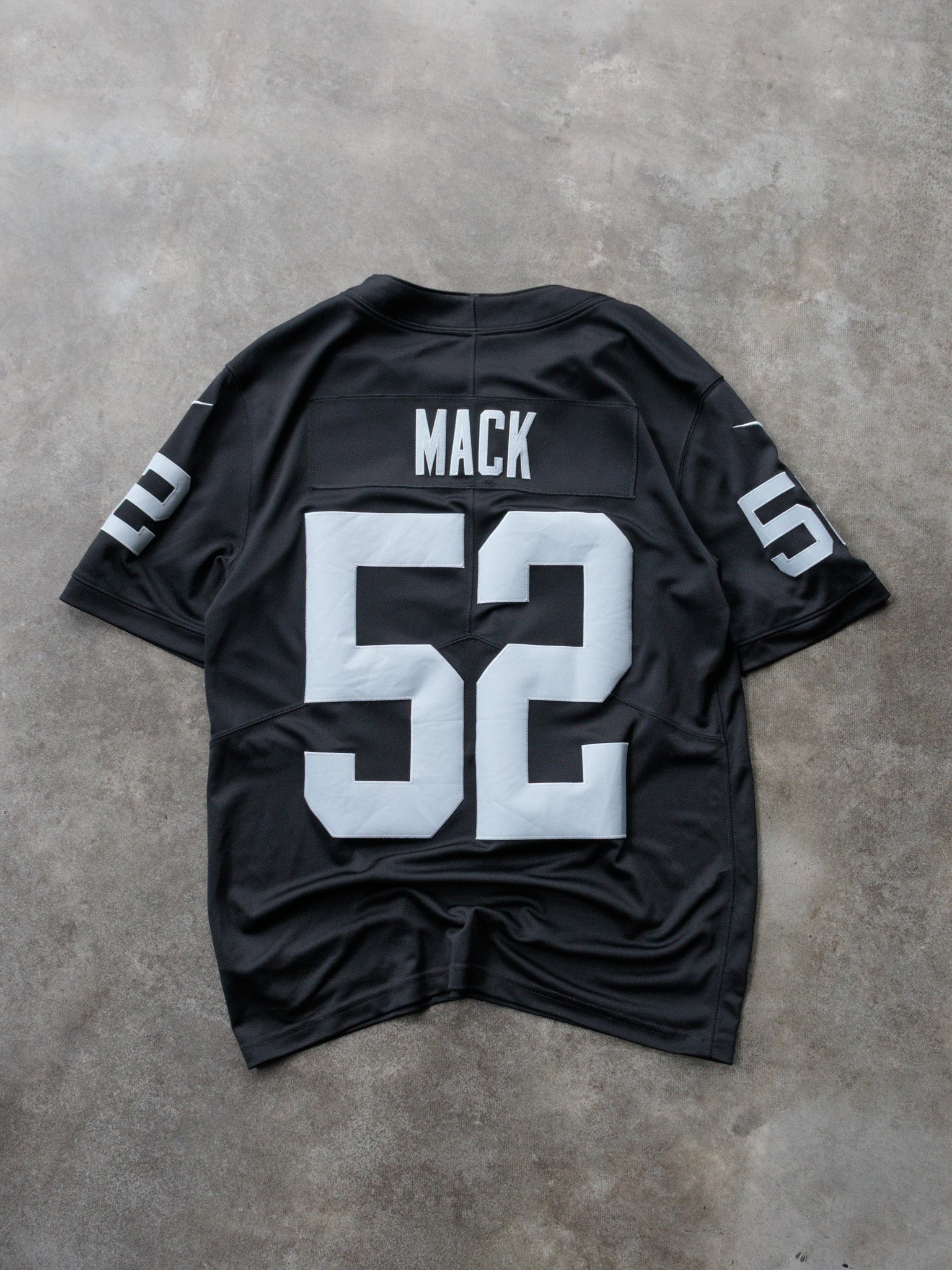 Black Nike Oakland Raiders Khalil Mack NFL Jersey (M)