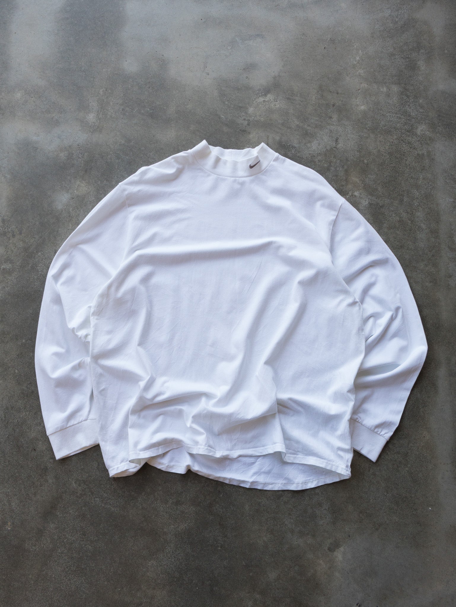 Vintage White Nike Mock Neck Long Sleeve (XL)