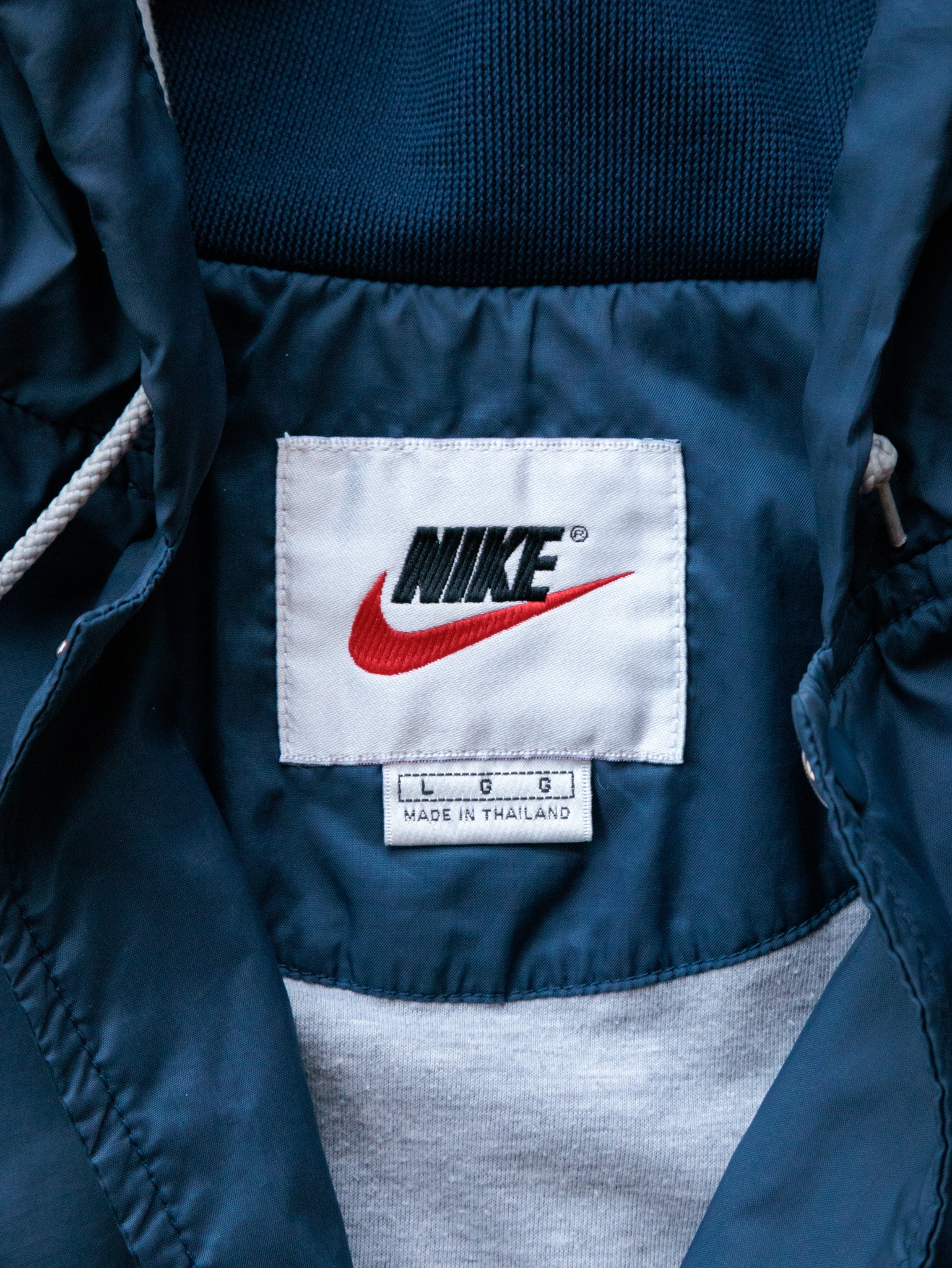 Vintage 90s Navy Nike Windbreaker (L)