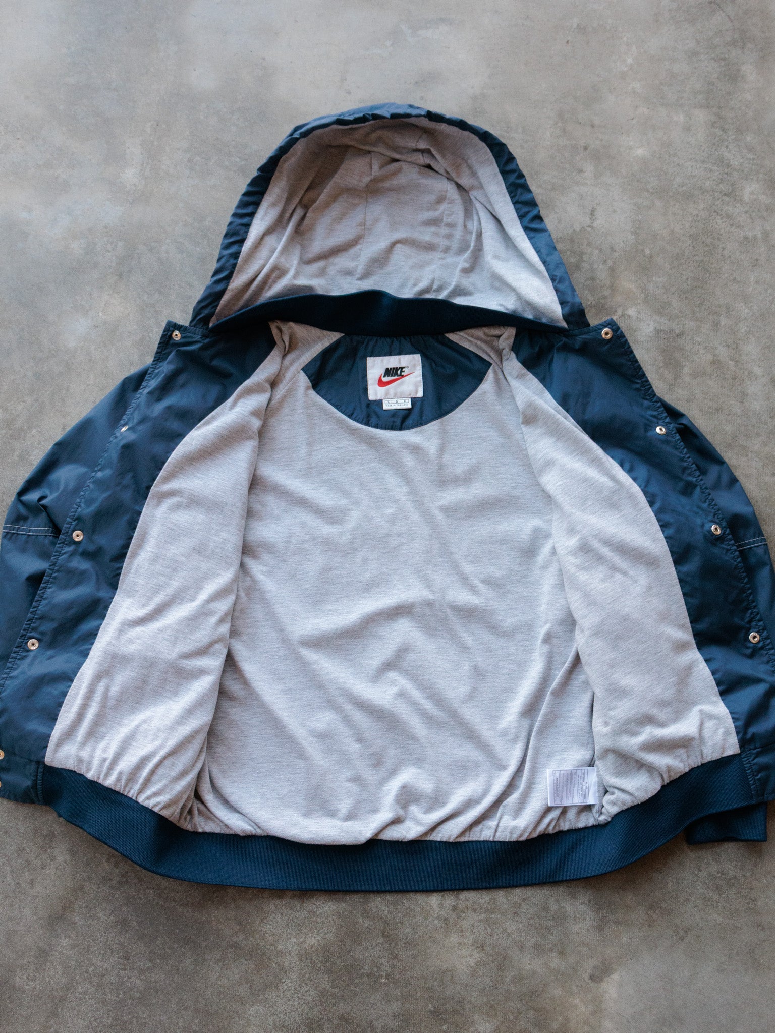 Vintage 90s Navy Nike Windbreaker (L)