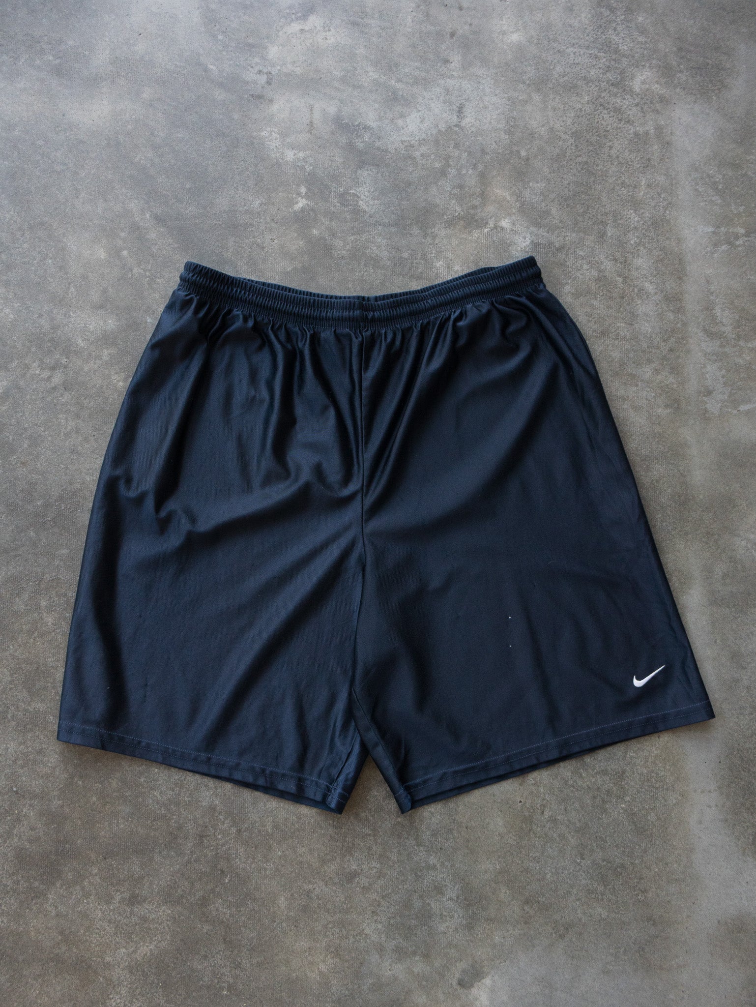 Vintage Navy Nike Shorts (L)