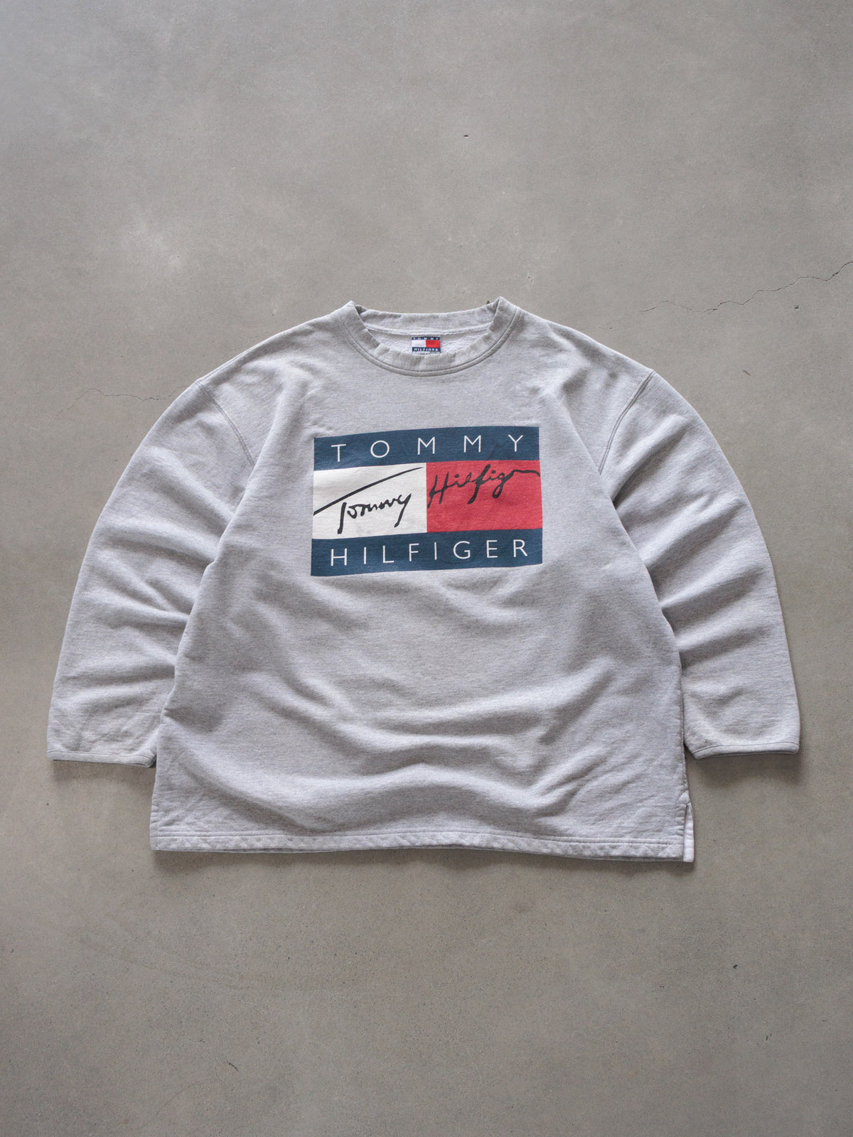 Vintage 90s Grey Tommy Hilfiger Flag Sweatshirt (XL)