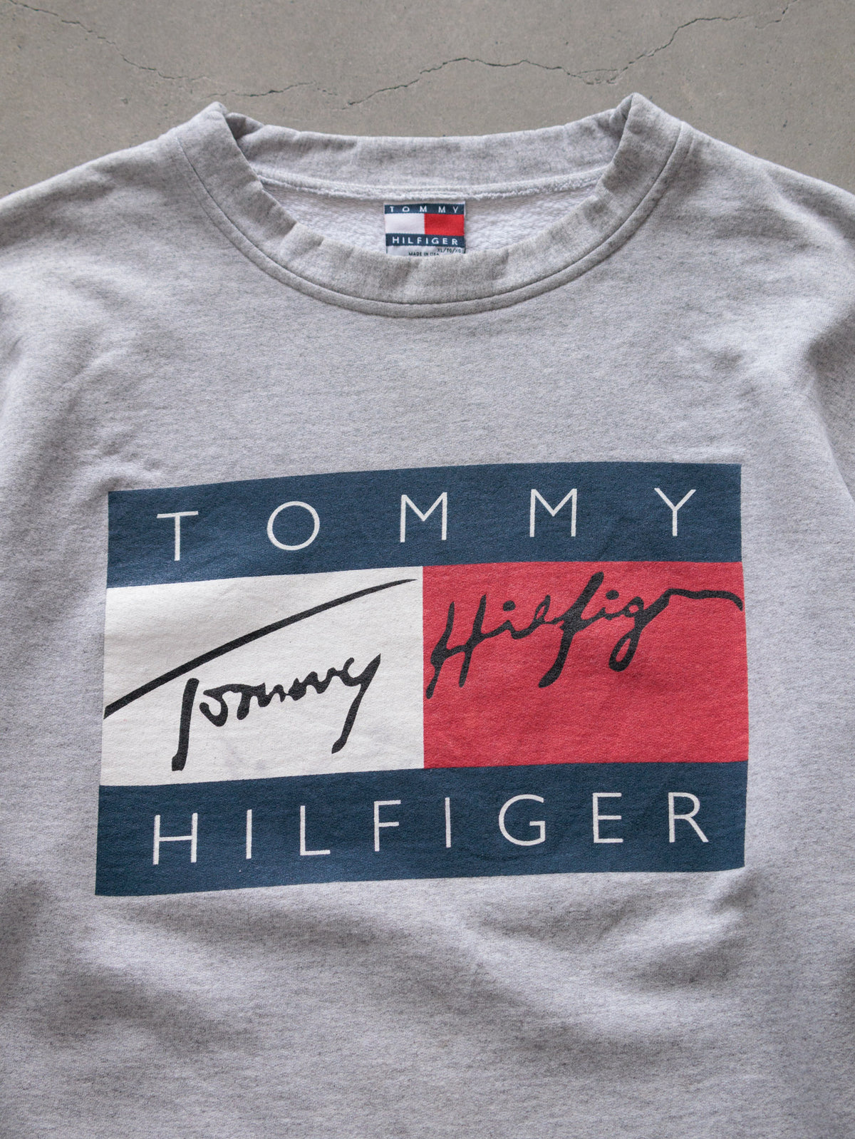 Vintage 90s Grey Tommy Hilfiger Flag Sweatshirt (XL)