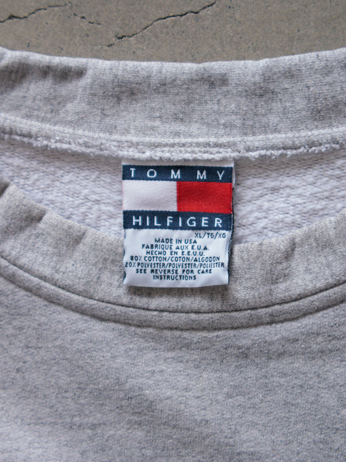 Vintage 90s Grey Tommy Hilfiger Flag Sweatshirt (XL)