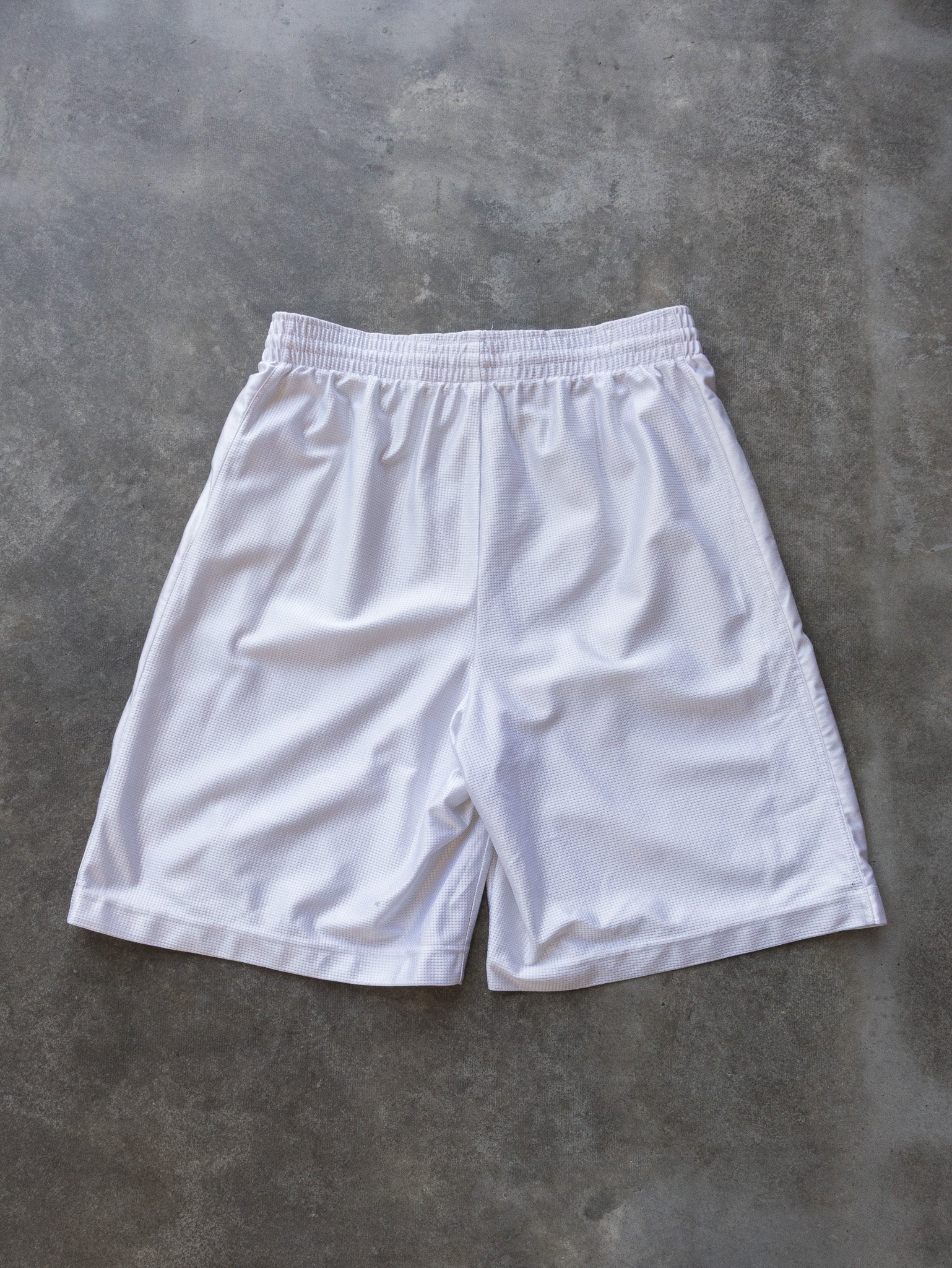 Vintage White Nike Basketball Shorts (L)