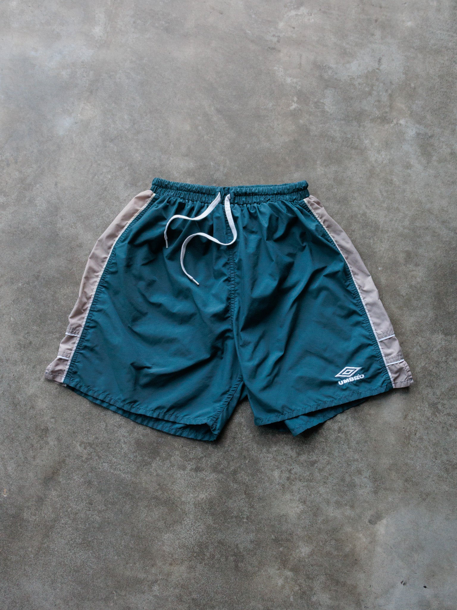 Vintage 90s Green Umbro Shorts (XL)