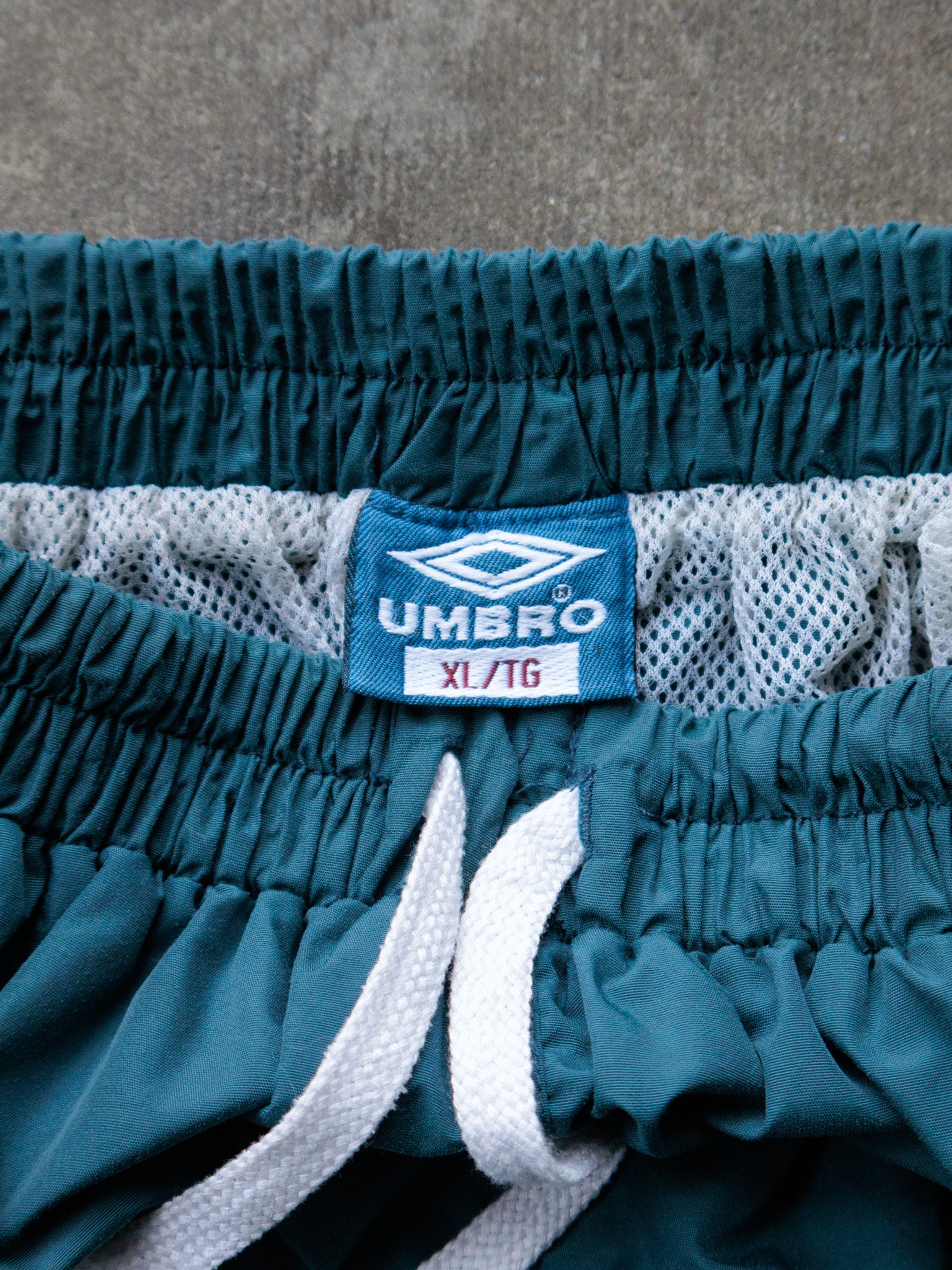 Vintage 90s Green Umbro Shorts (XL)