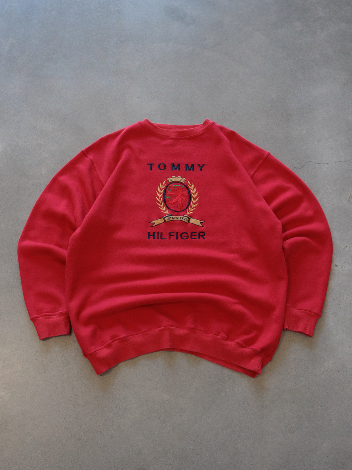 Vintage 90s Red Tommy Hilfiger Crest Sweatshirt (-)