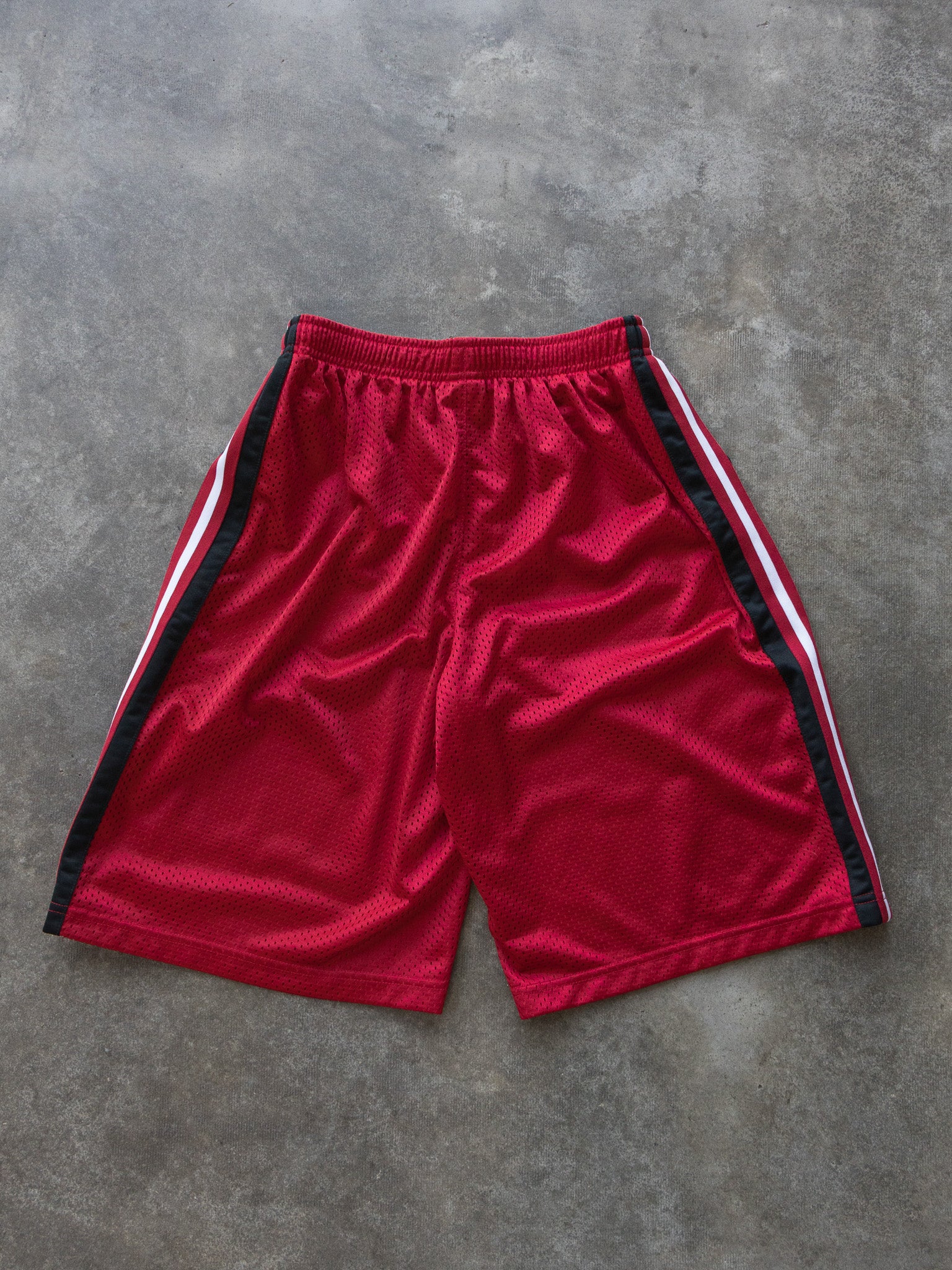 Vintage Red Nike Basketball Shorts (14-16Y)