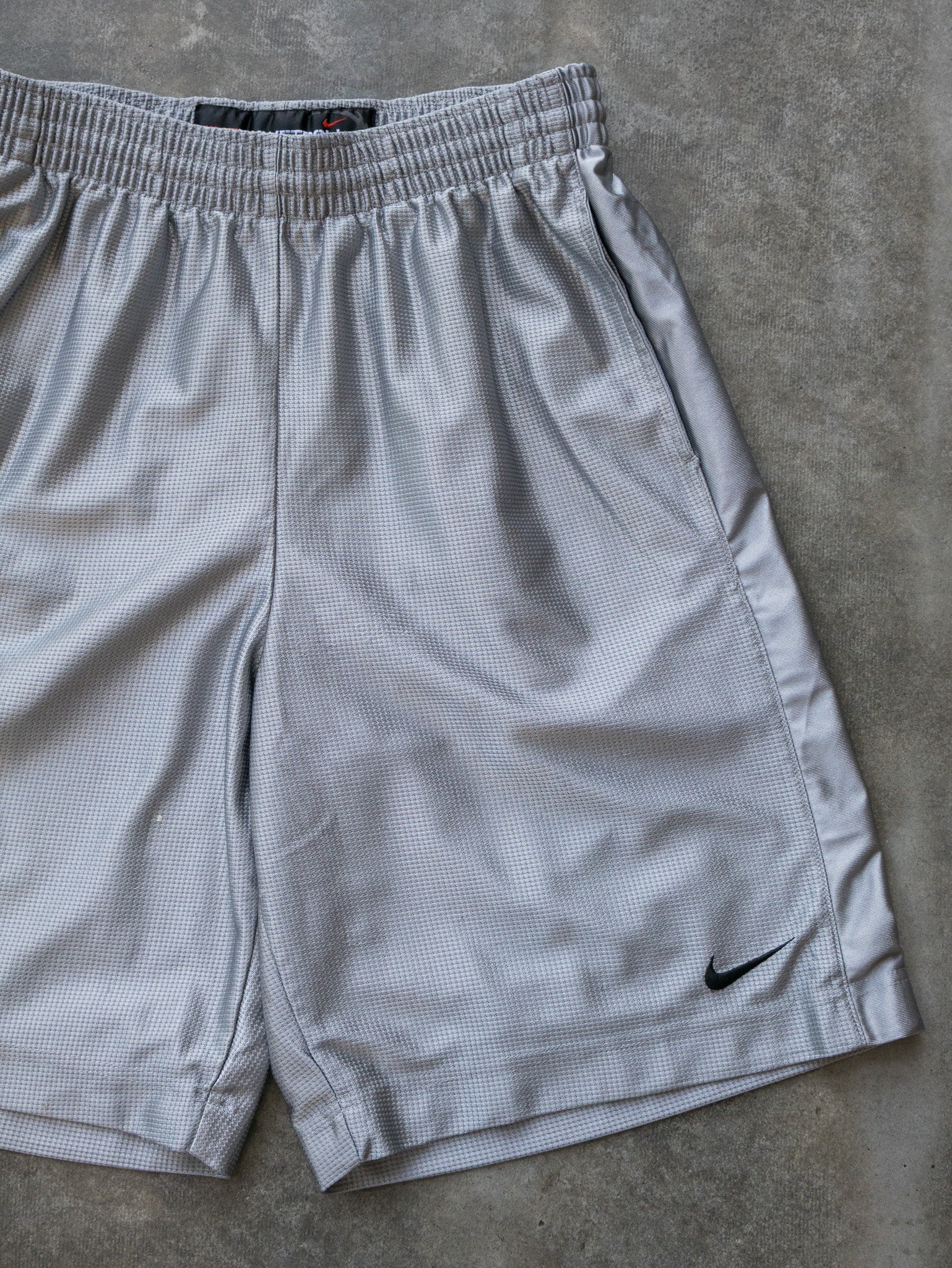 Vintage Silver Nike Basketball Shorts (M)