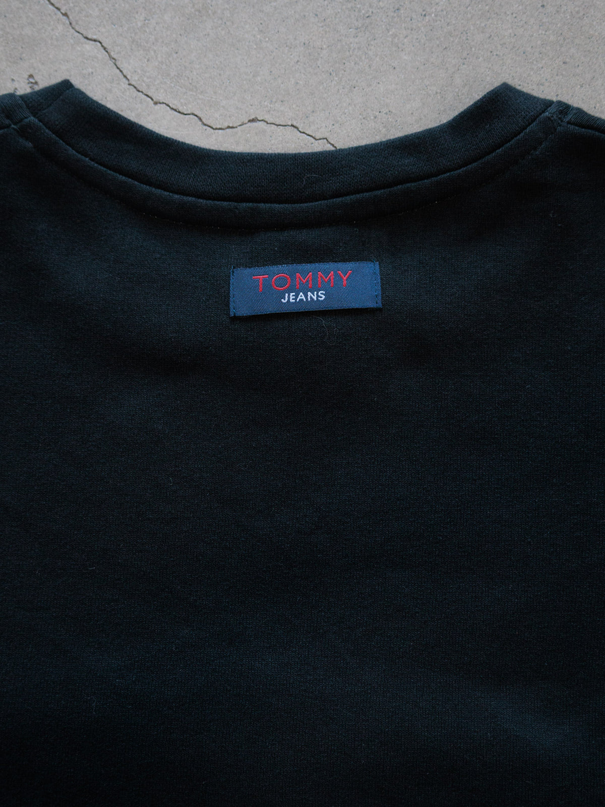 Vintage 00s Black Tommy Jeans Spell Out Long Sleeve Tee (L)