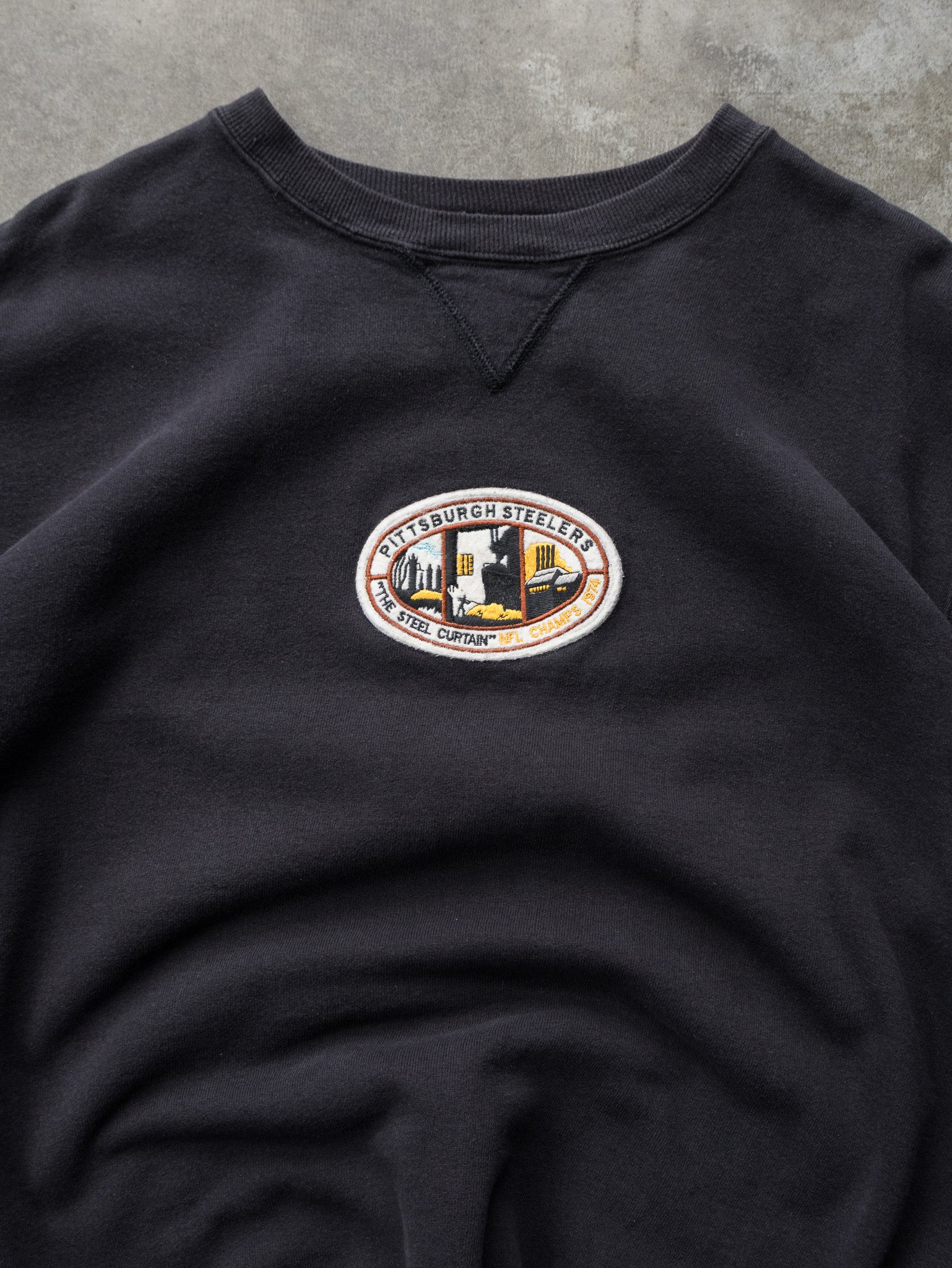 Vintage 90s Black Champion Pittsburgh Steelers Sweatshirt (XL)